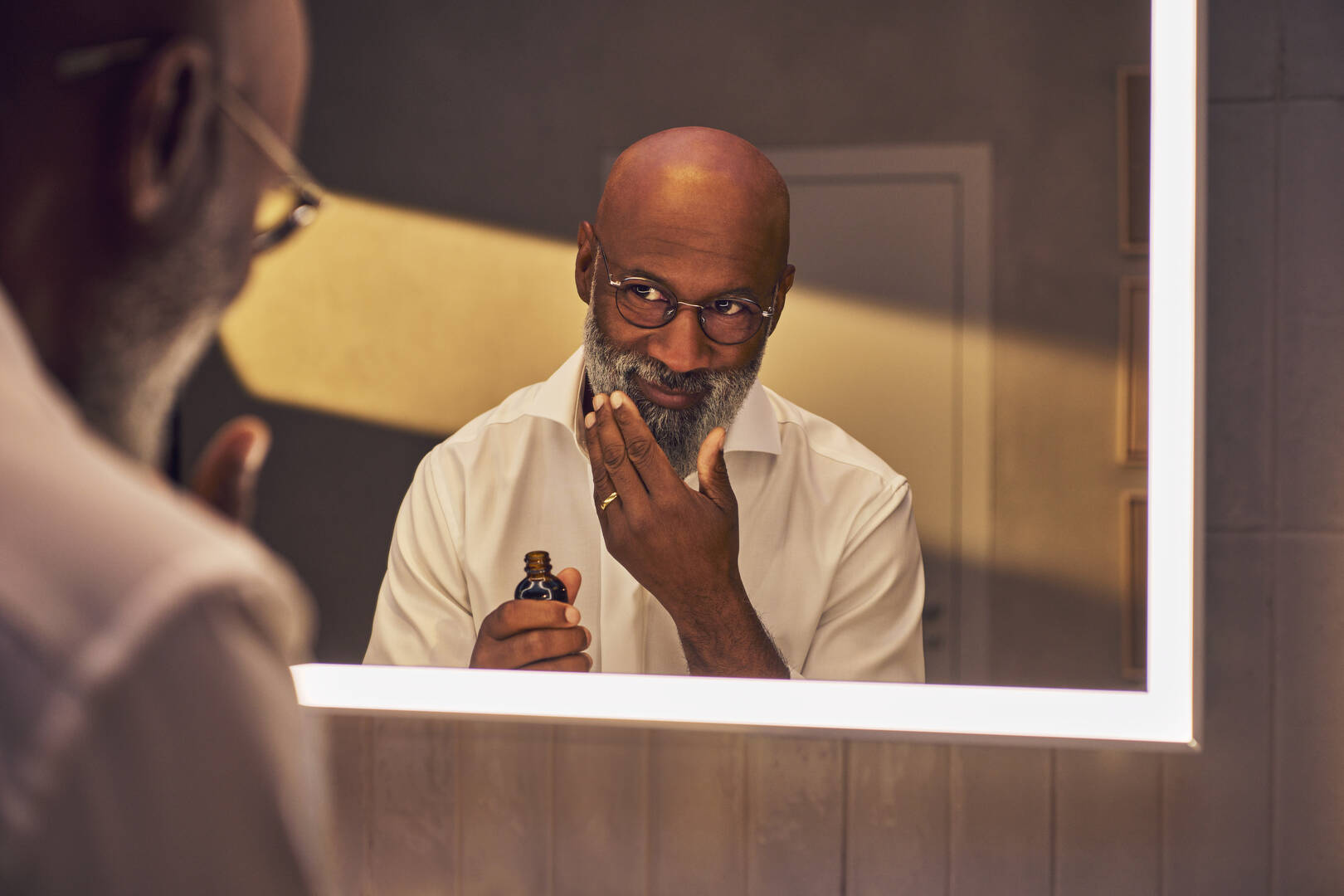 Close-Up: Spiegel mit LED-Beleuchtung 1600/50 kapazitiver Berührungssensor 4