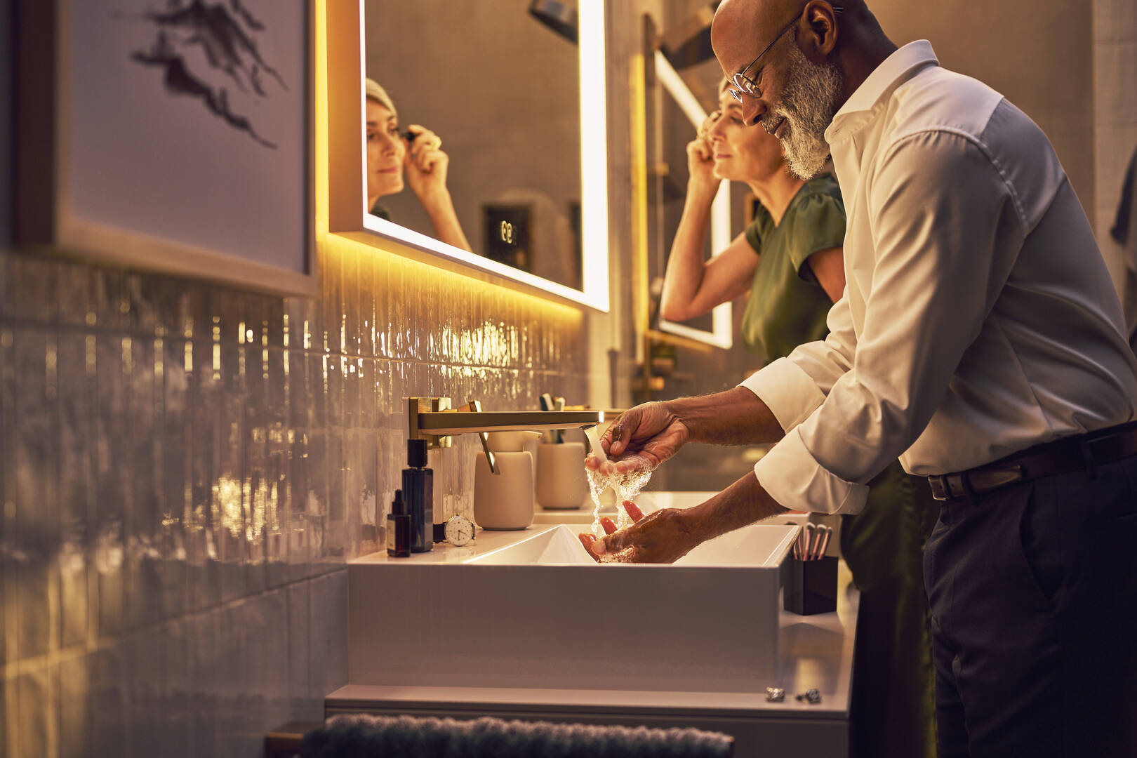 Close-Up: Spiegel mit LED-Beleuchtung 1600/50 kapazitiver Berührungssensor 13