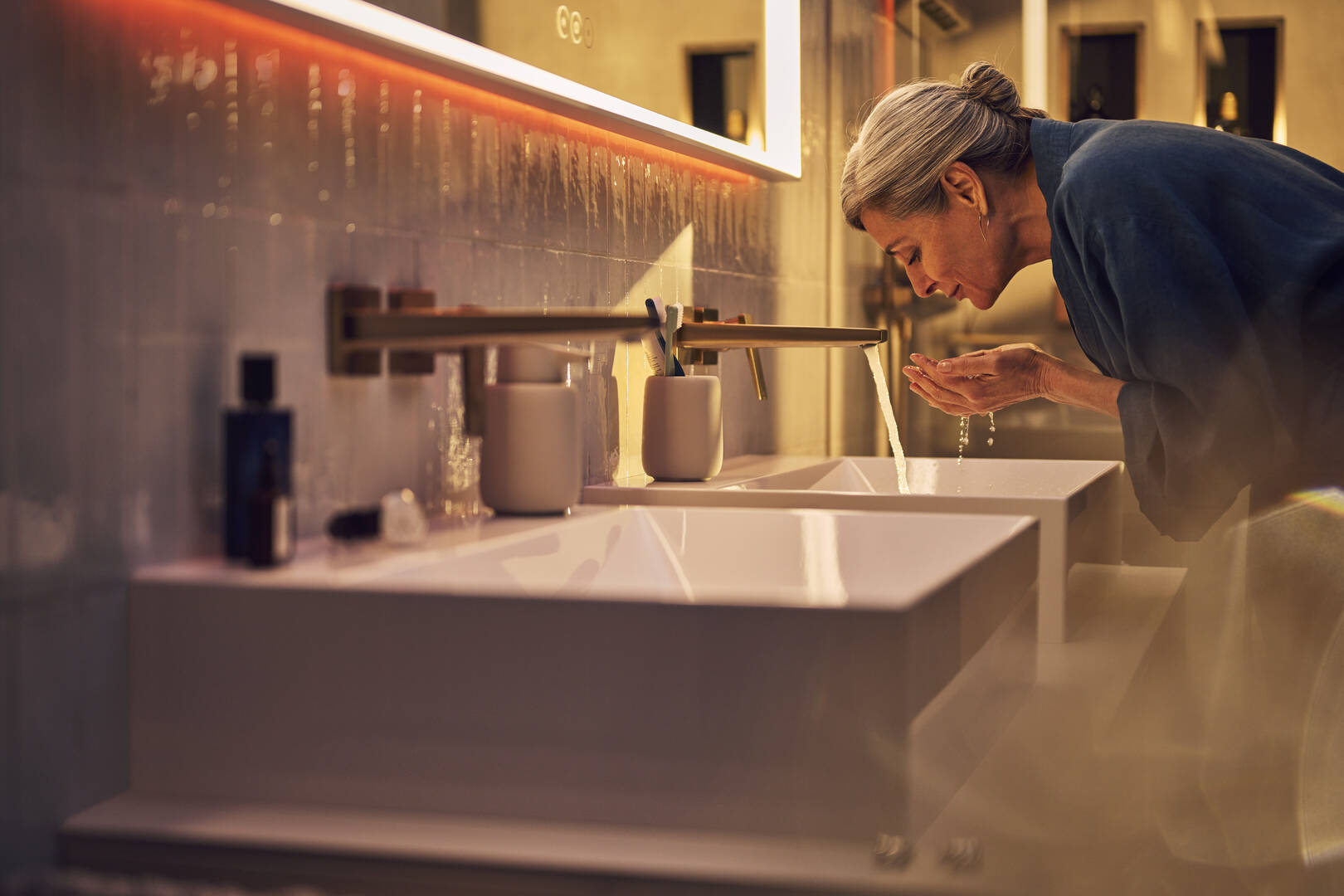 Close-up: Single lever basin mixer for concealed installation wall-mounted with lever handle and spout 22 5 cm