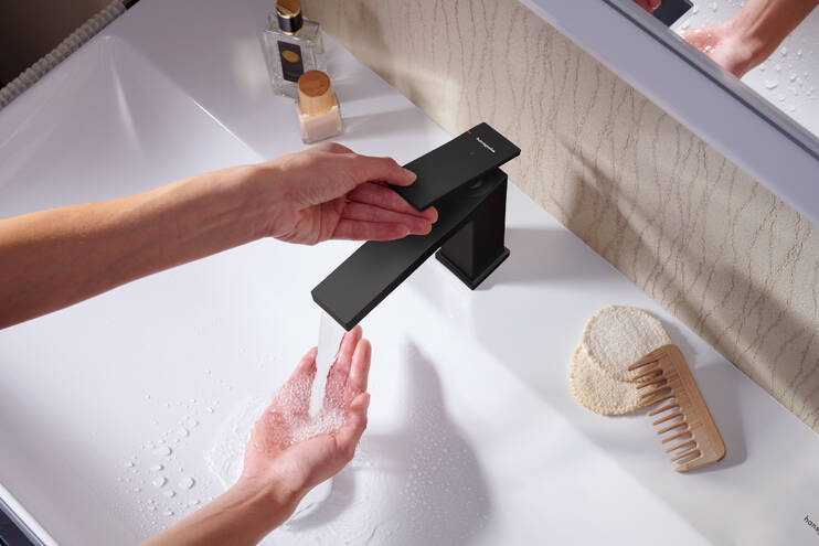 Close-Up: Waschtisch 800/480 mit Hahnloch ohne Überlauf  SmartClean