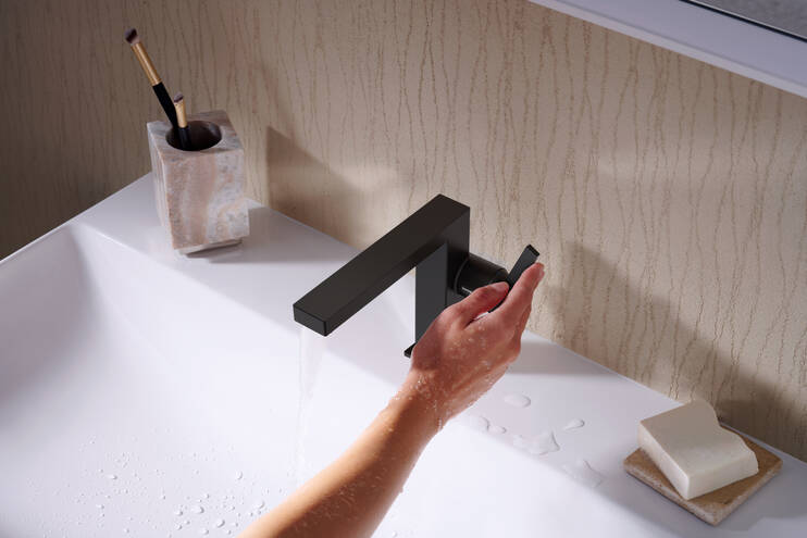 Close-Up: Waschtisch 800/480 mit Hahnloch ohne Überlauf  SmartClean