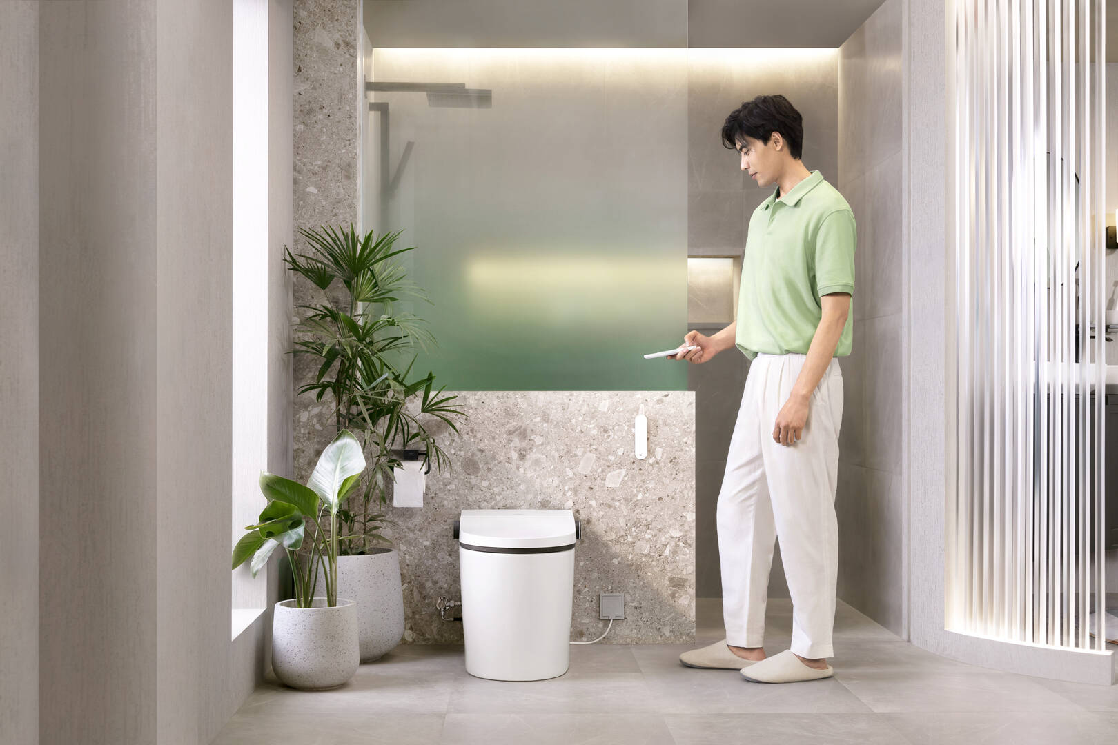 放大: Floorstanding Shower Toilet B 305 5