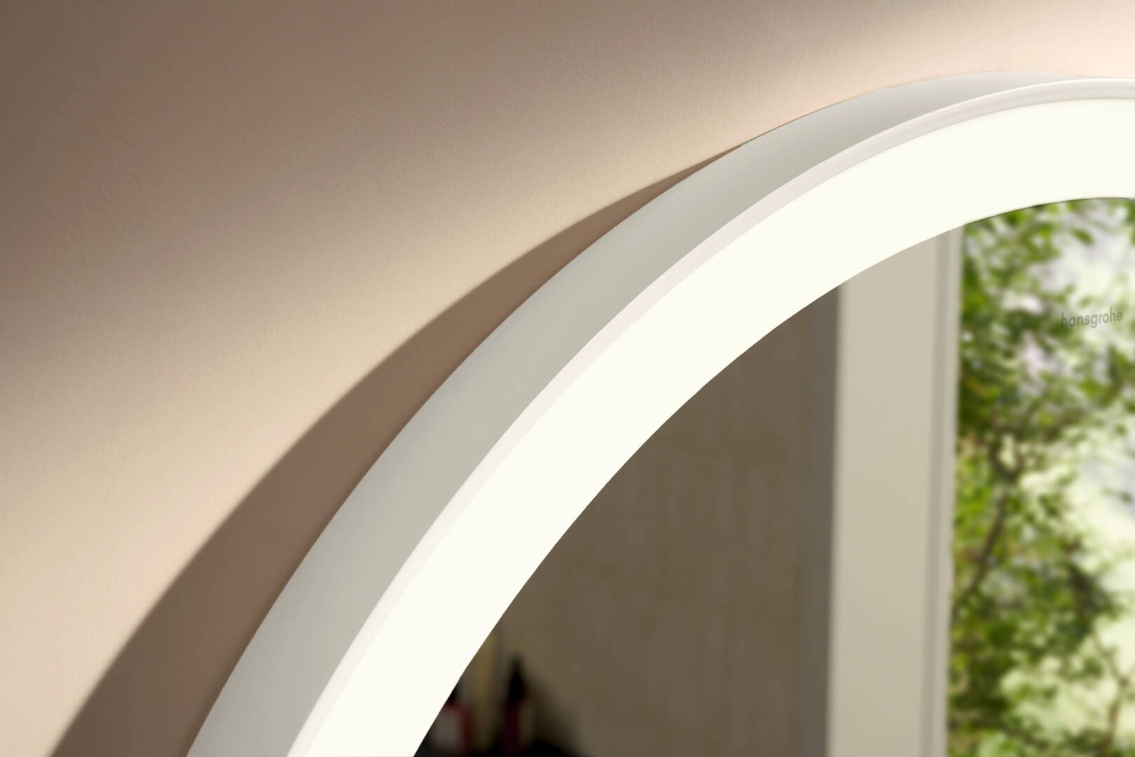 Close-Up: Spiegel mit runder LED-Beleuchtung 900/30 IR Sensor 3