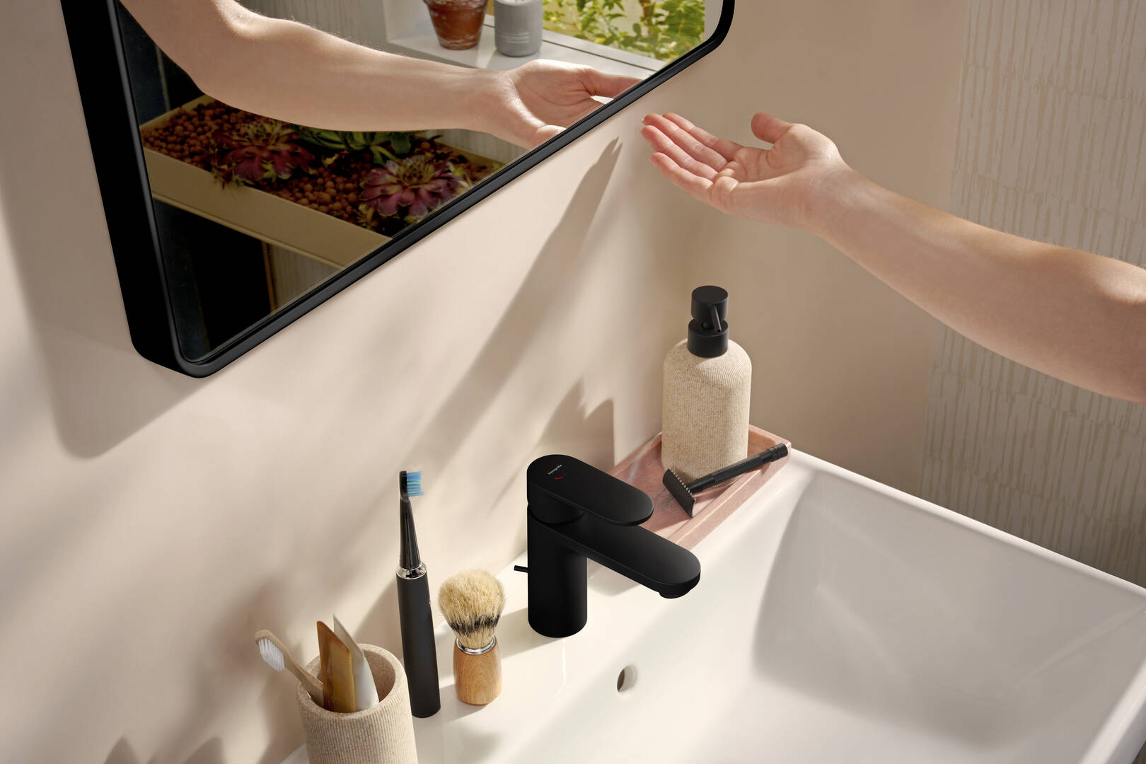 Detailný pohľad: Zrkadlo s horizontálnym LED osvetlením 600/30  IR senzor