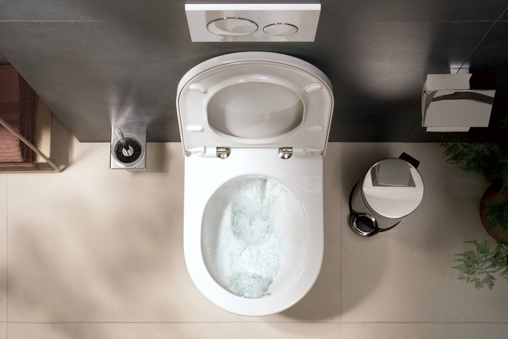 Primer plano: Portarrollos con tapa 3