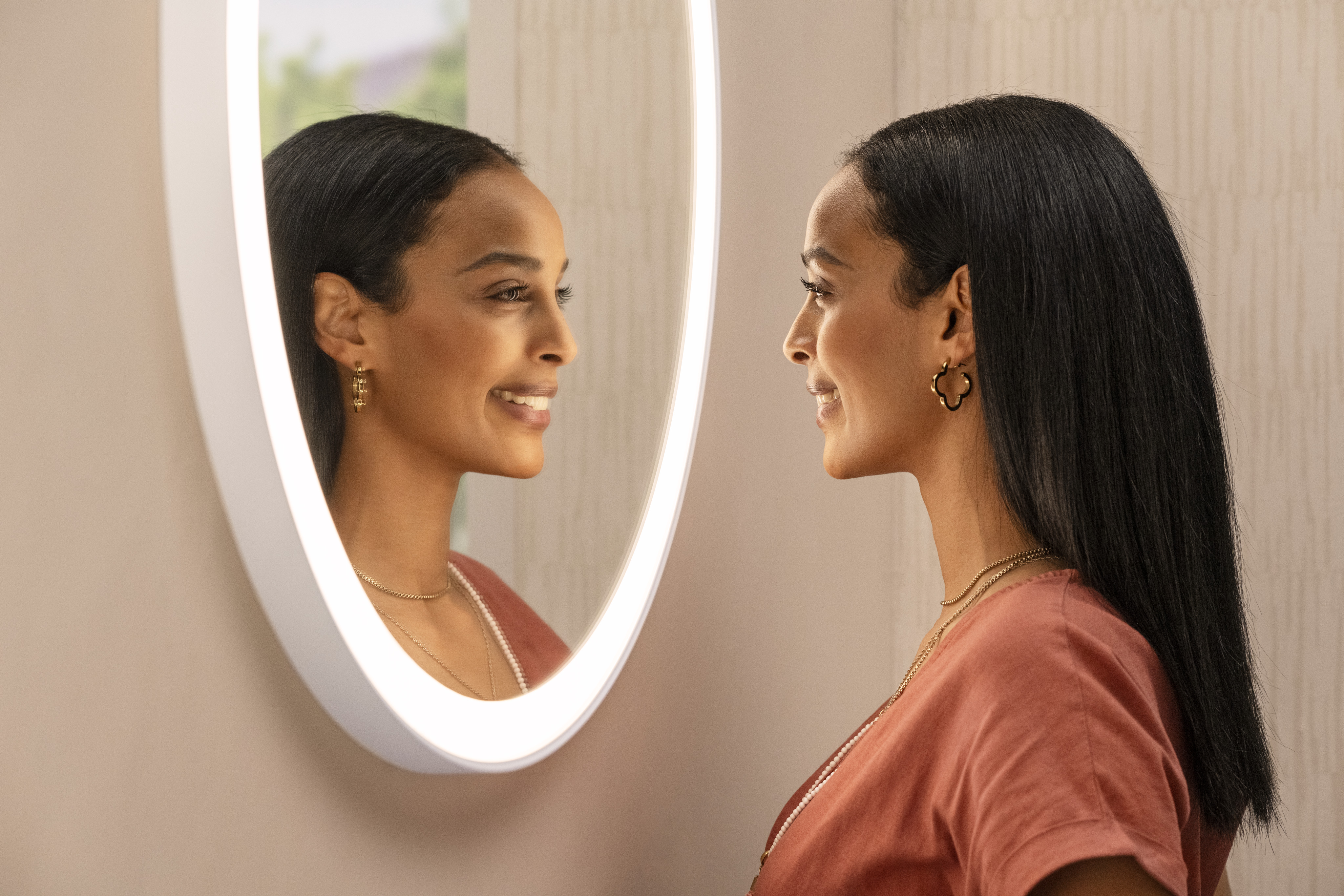 Close-Up: Spiegel mit runder LED-Beleuchtung 900/30 IR Sensor 2