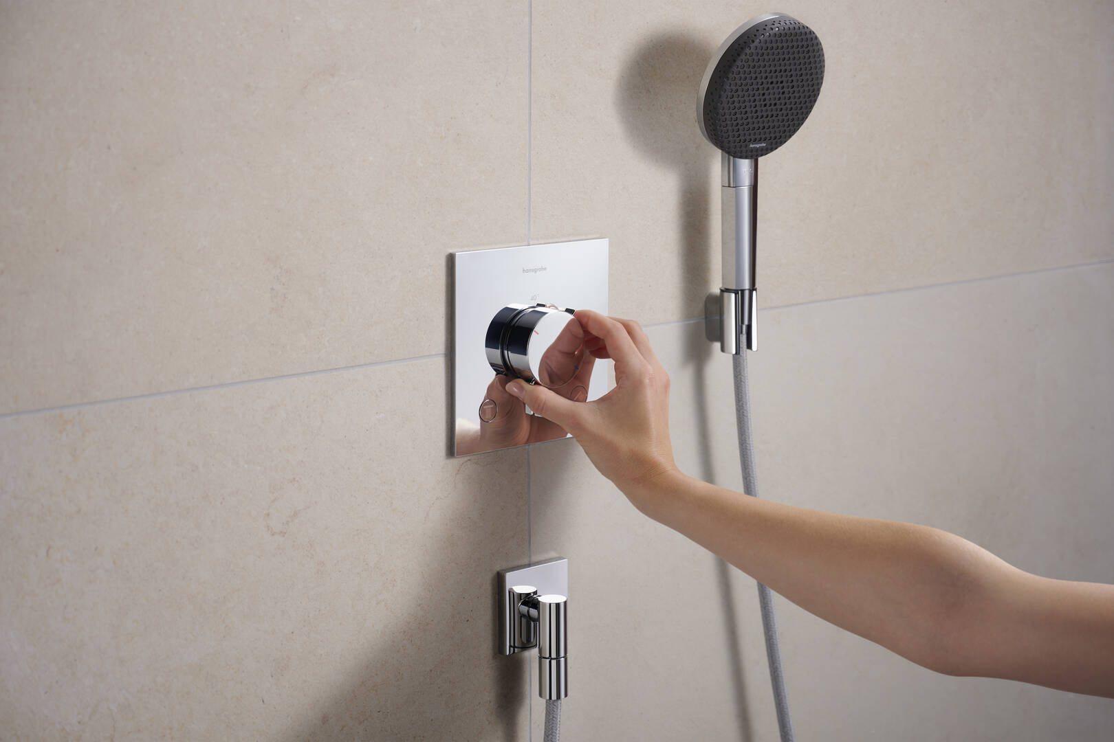 Close-up: Shower holder 10