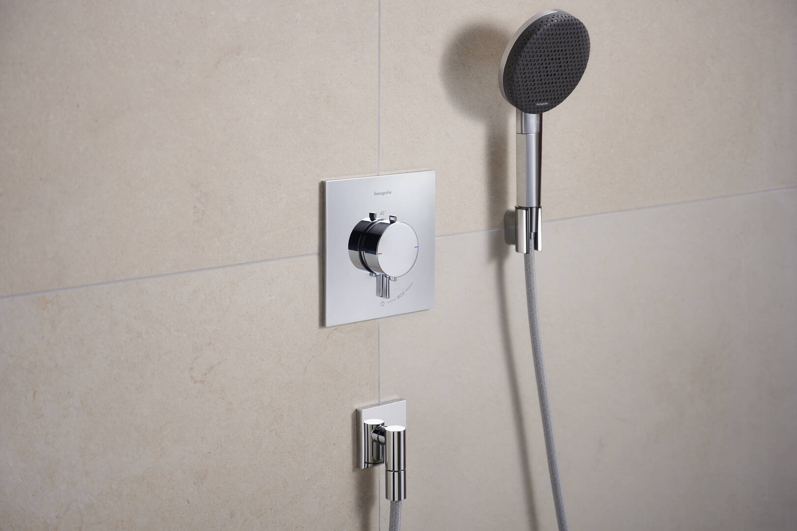 Close-up: Shower holder 34