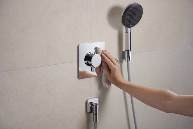 Close-up: Shower holder 22