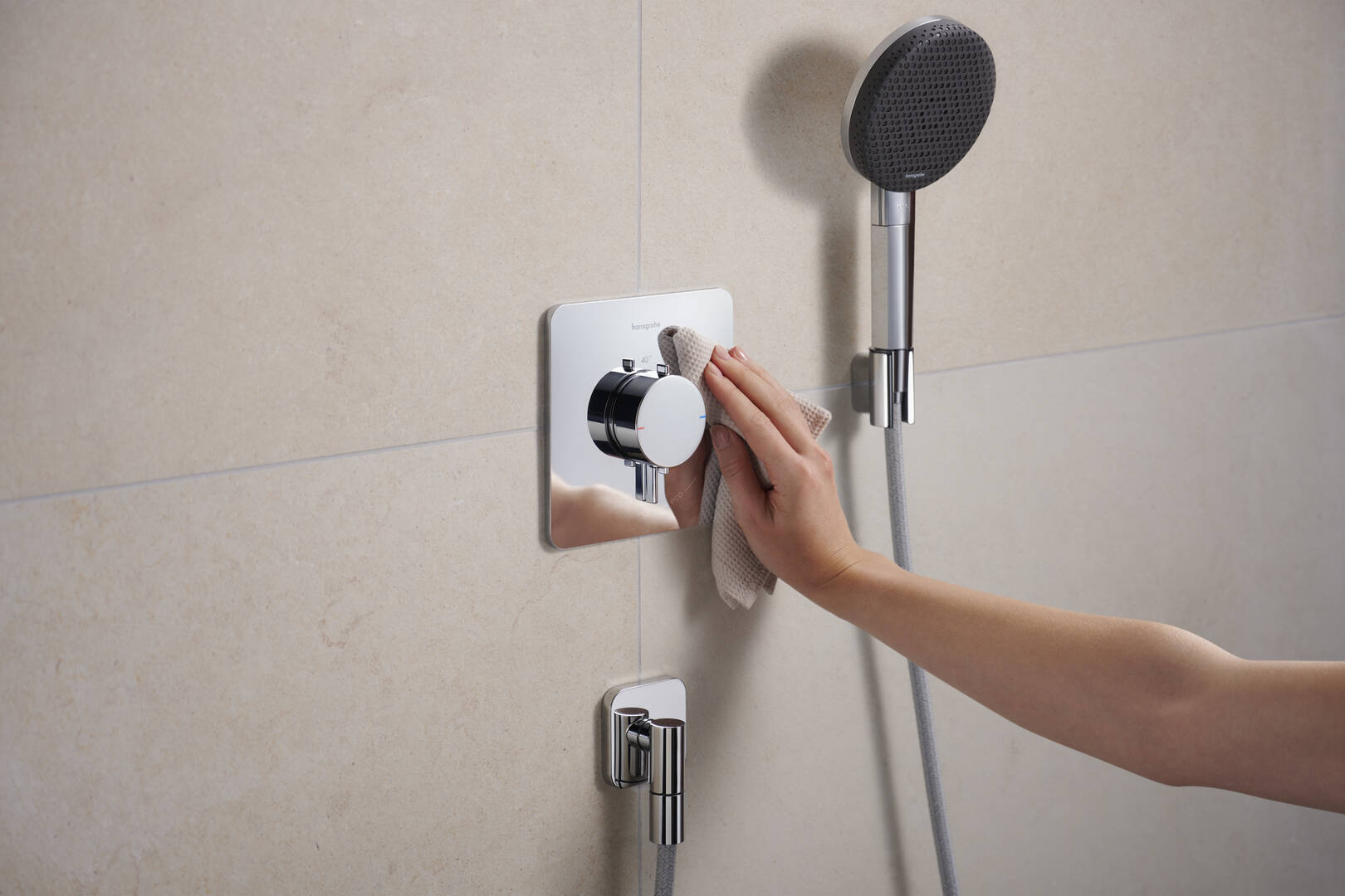 Close-up: Shower holder 22