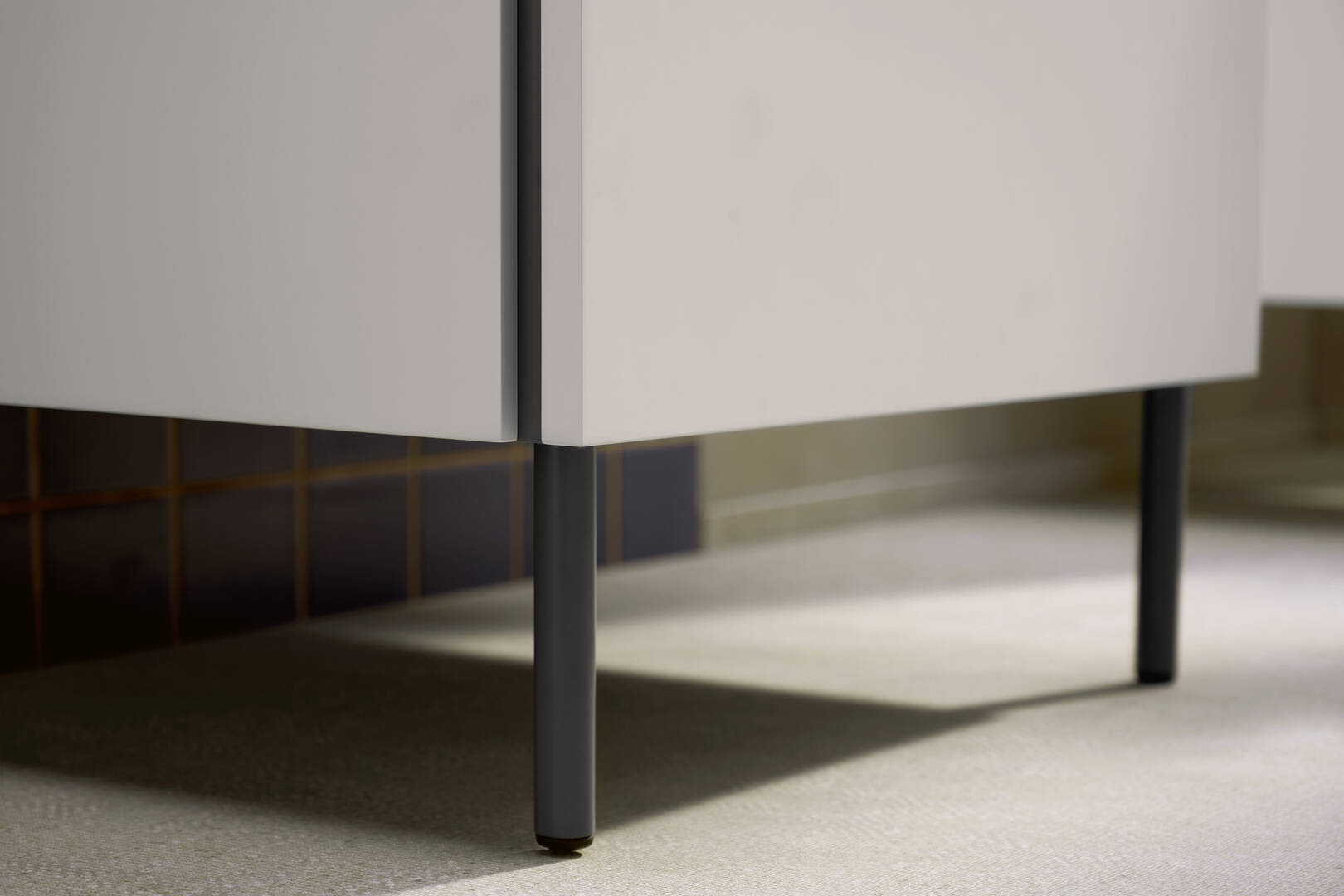 Primo piano: Piedini per mobile 145/20  2 pezzi