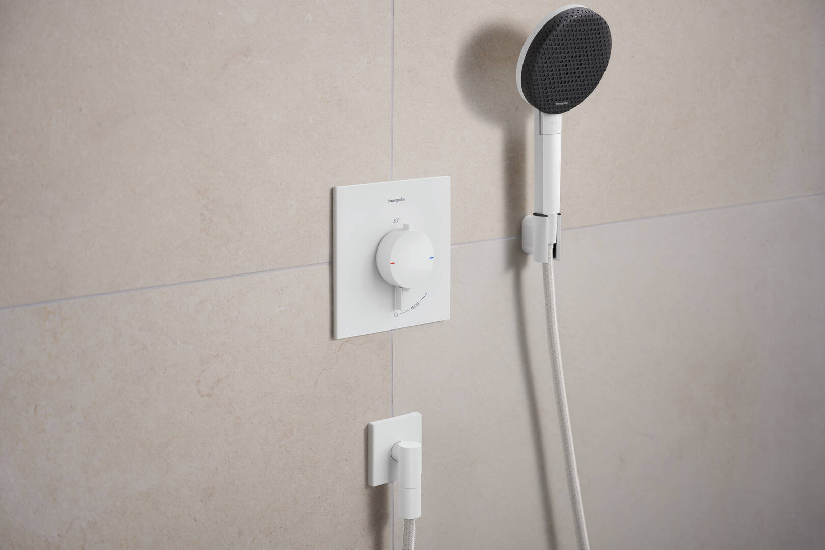 Close-up: Shower holder 9