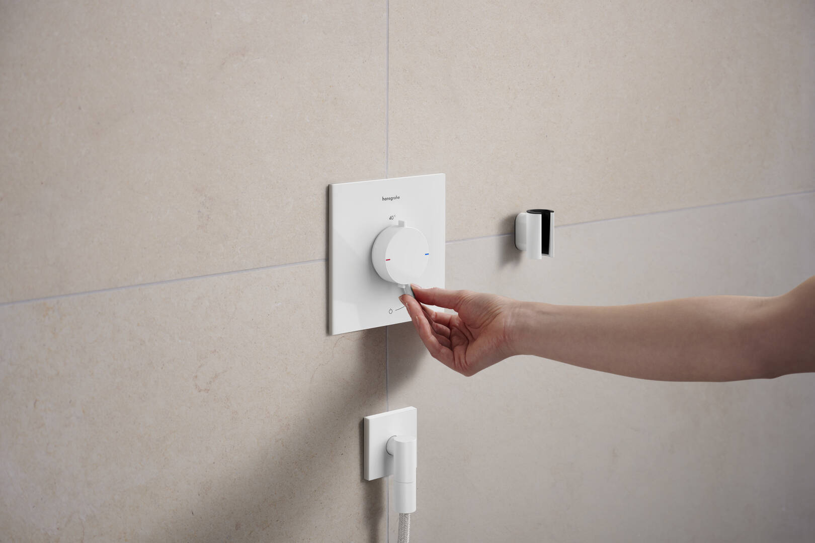 Close-up: Shower holder 12