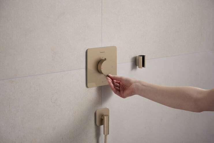 Close-up: Shower holder 16