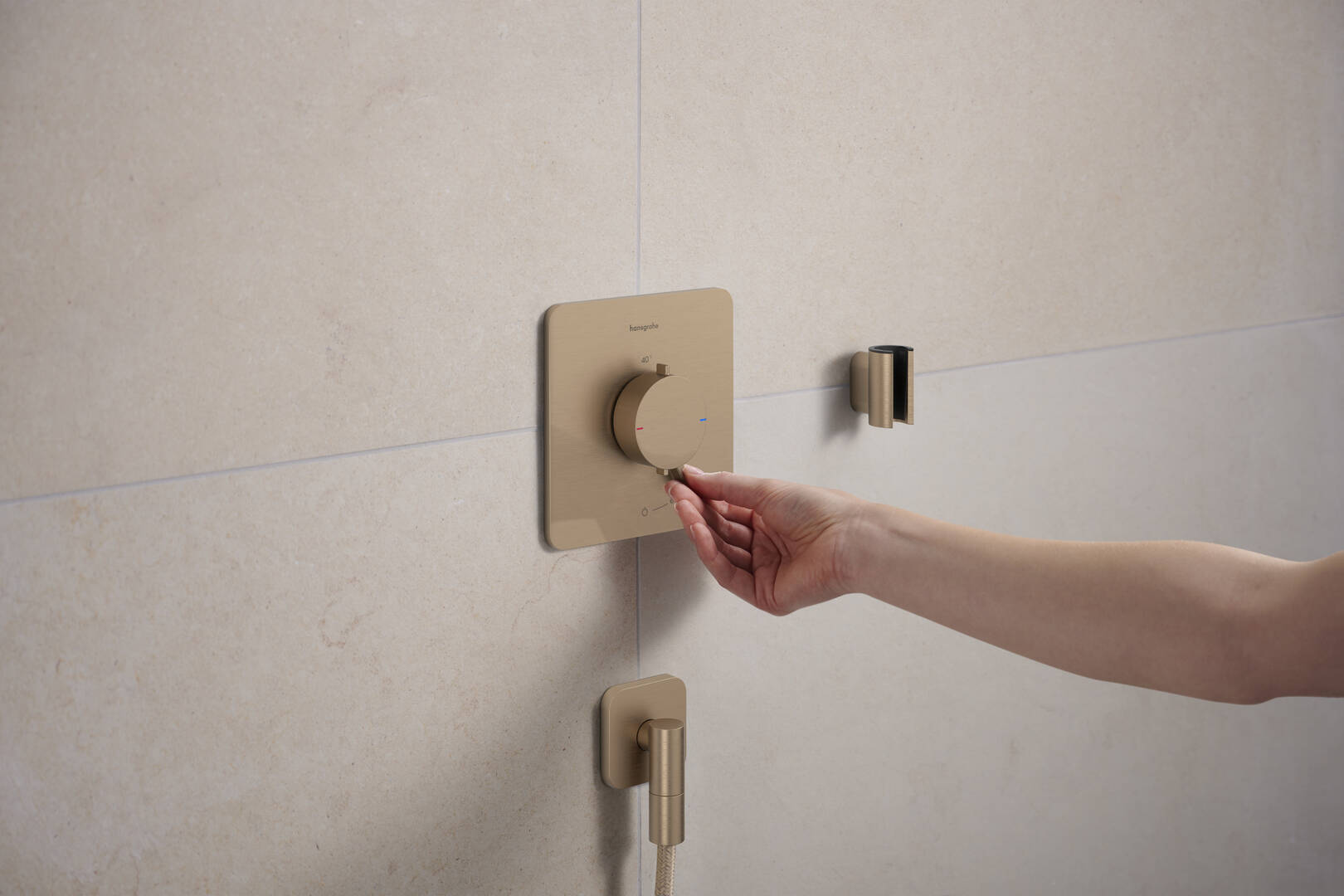 Close-up: Shower holder 16