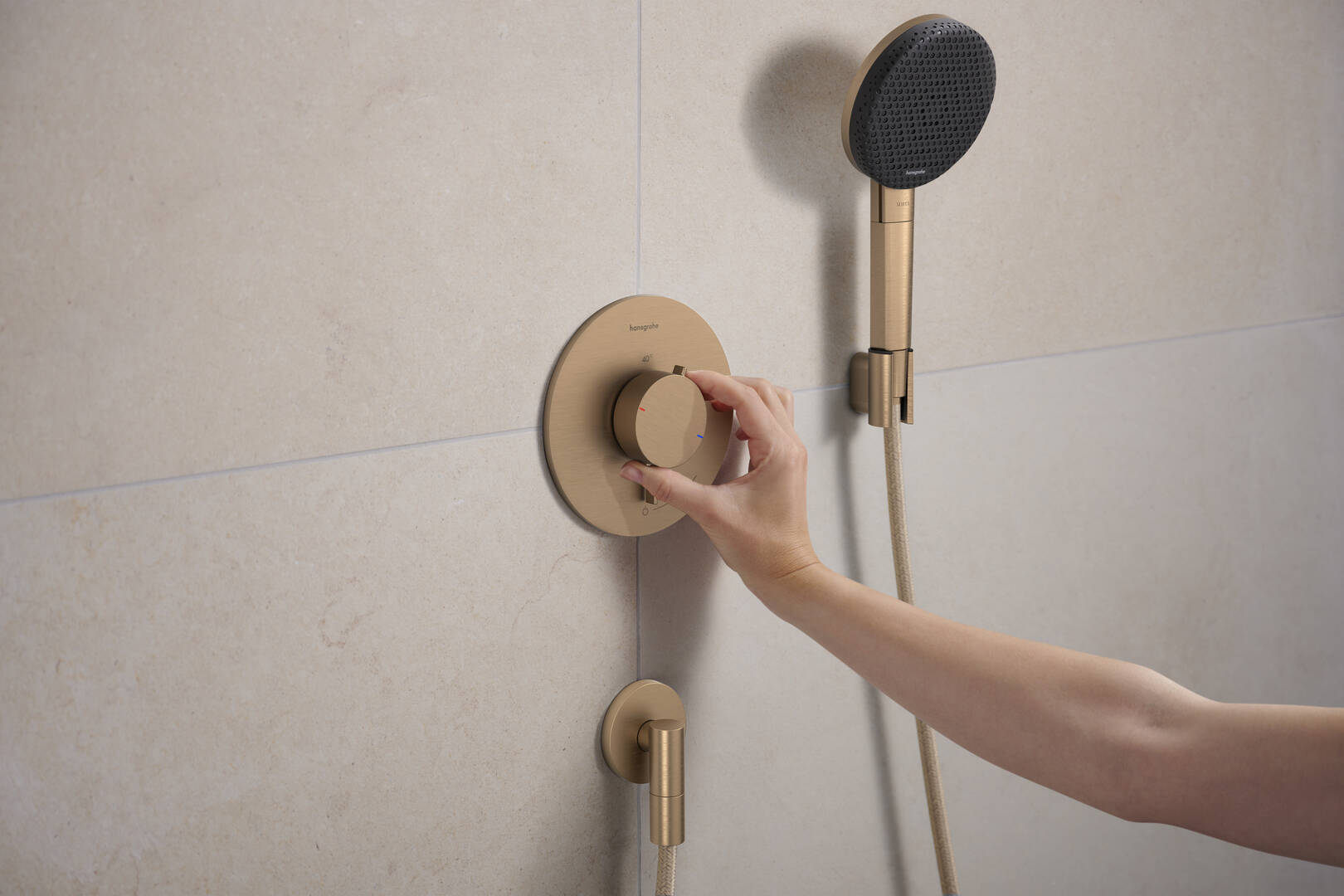 Close-Up: Termostat til innbygging med avsperring til 1 uttak 3