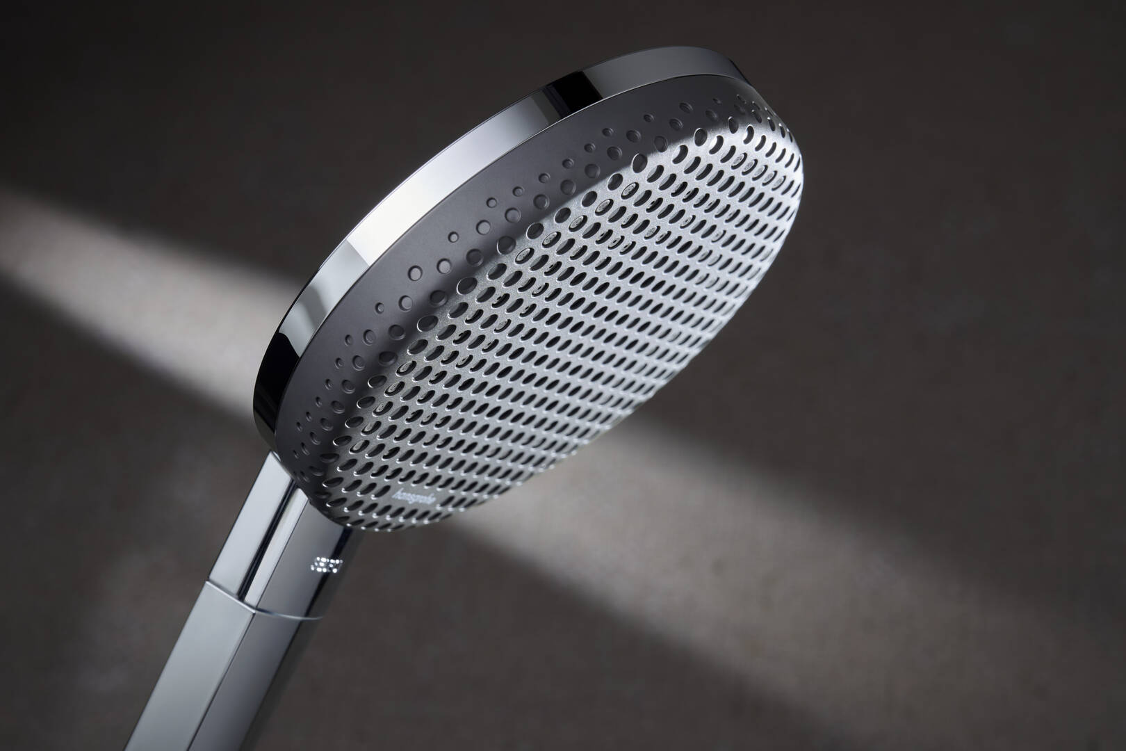 Close-Up: Brauseset 125 3jet EcoSmart mit Brausestange Unica E Puro 90 cm und Easy Slide Brausehalter 2