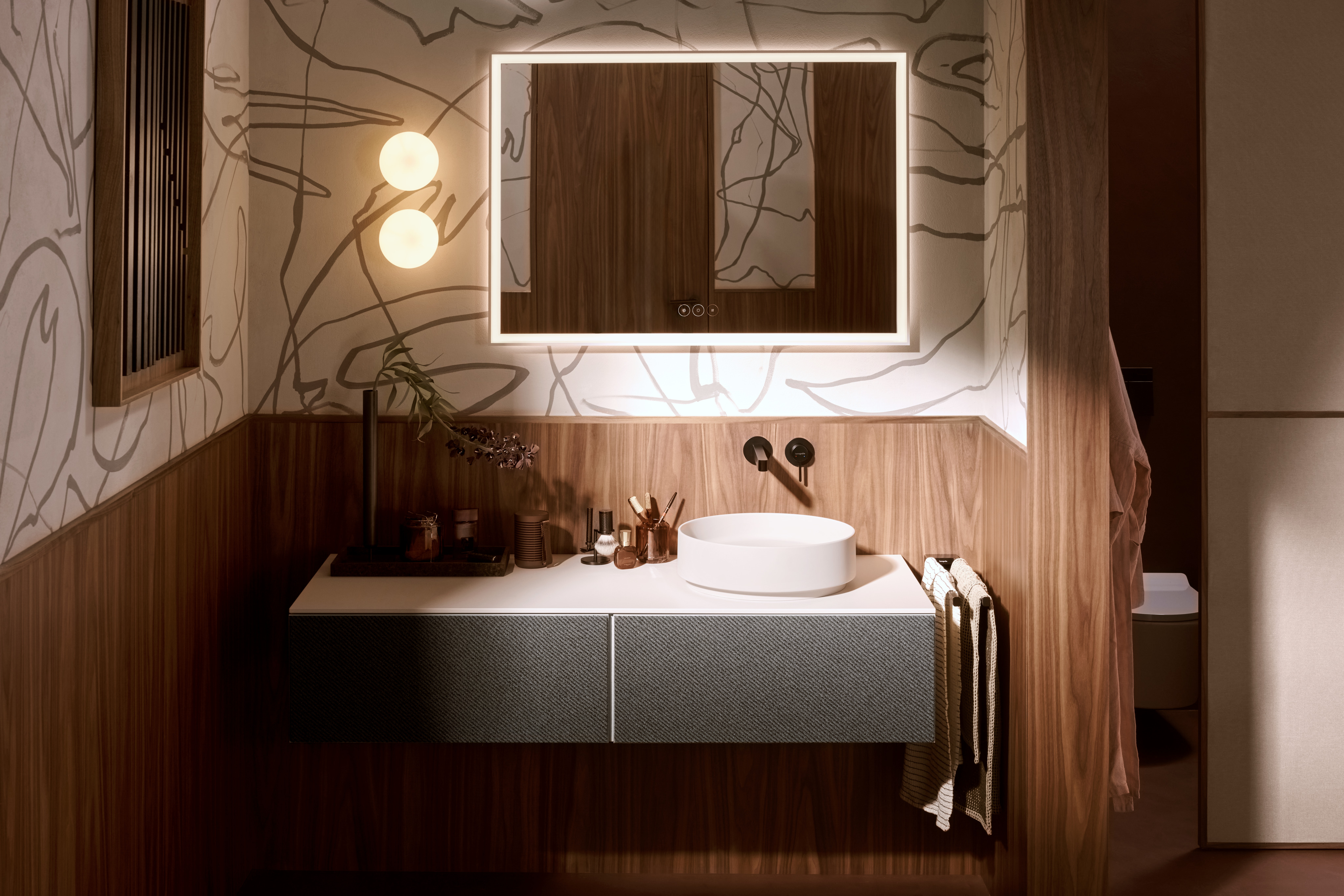 product.closeup.image.alt