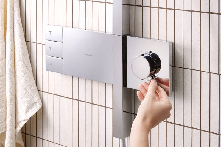 Close-up: Showerpipe 210/340 2jet med ShowerSelect Comfort 4