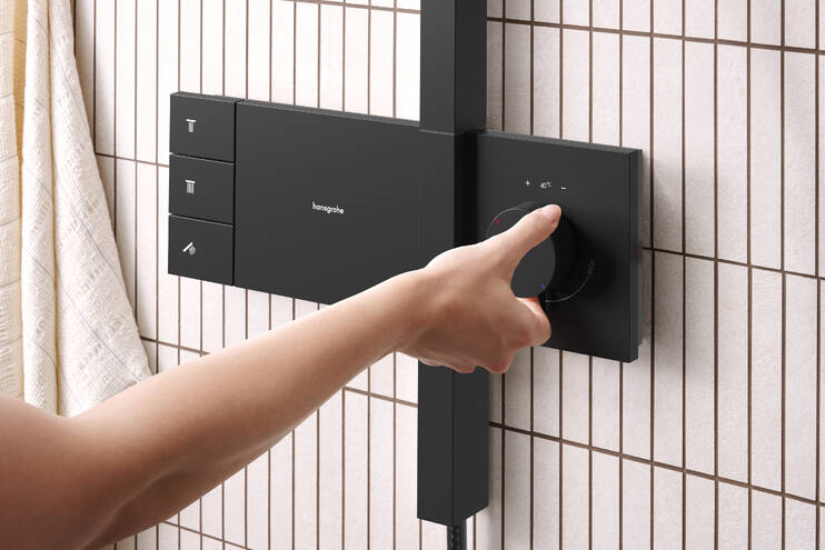 Close-up: Showerpipe 300 1jet with ShowerSelect Comfort 4