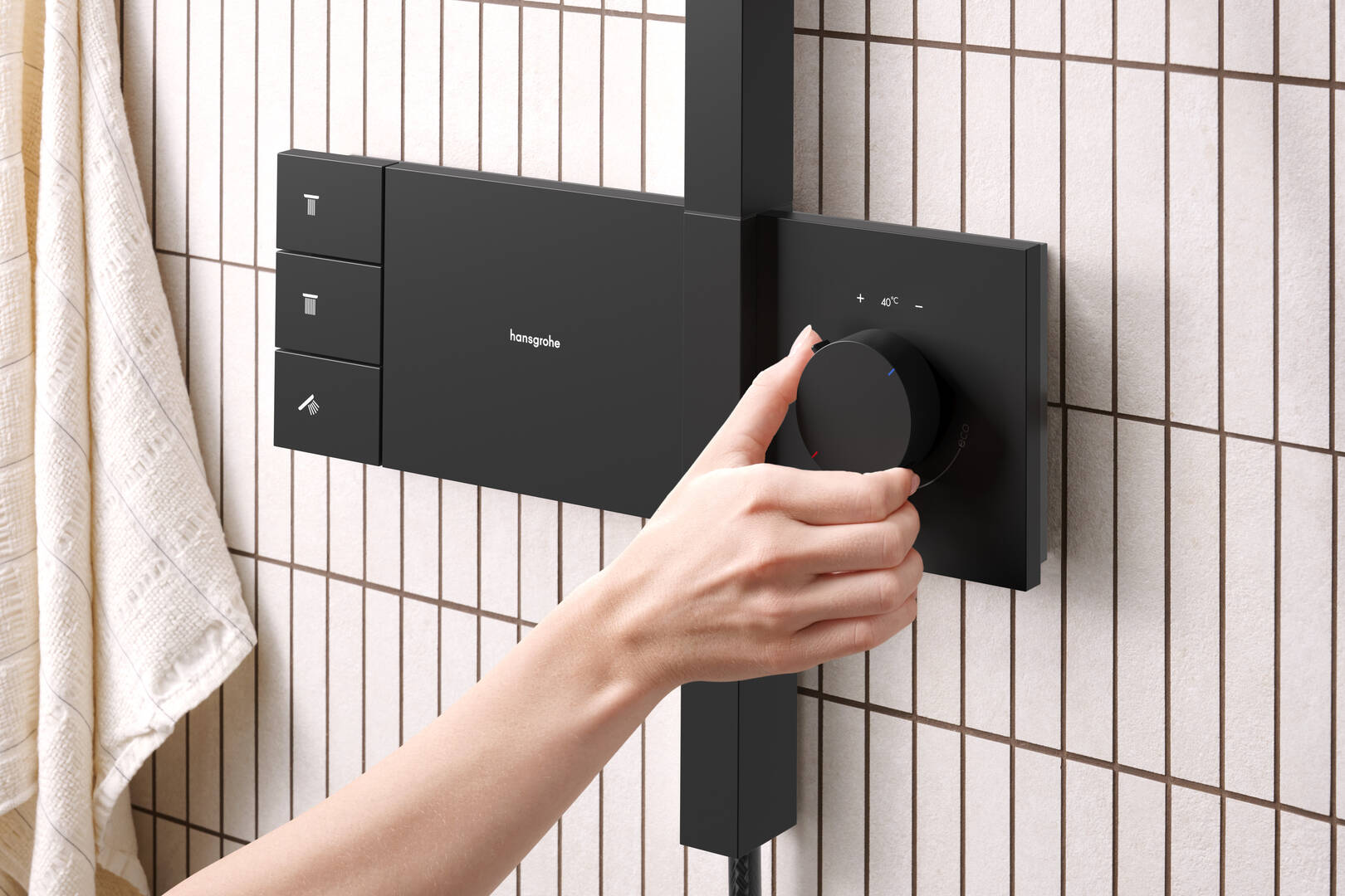 Close-up: Showerpipe 300 1jet with ShowerSelect Comfort 3