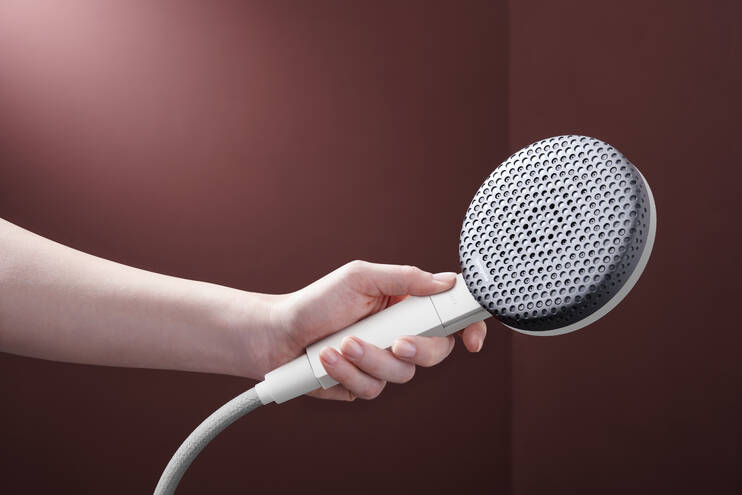 Primer plano: Juego de soporte para ducha 125 3jet EcoSmart con manguera textil Designflex de 160 cm 2