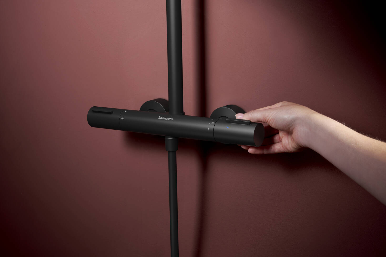 Close-up: Showerpipe 300 1jet EcoSmart+ with Ecostat Element 3