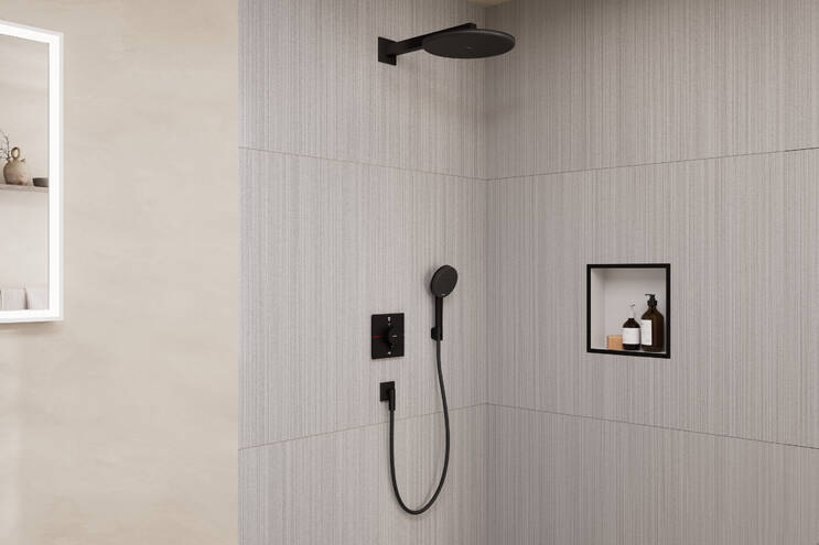 Close-up: Design ShowerSet 300 1jet with ShowerSelect Comfort E and basic set iBox universal 2 1