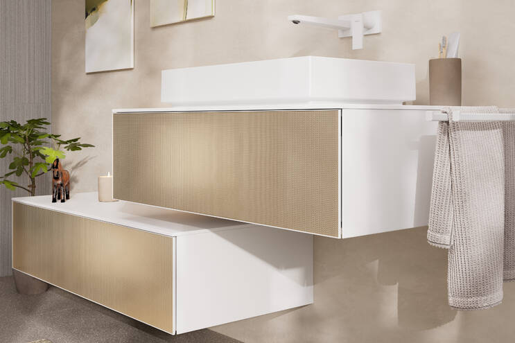 Close-Up: 1-greps servantarmatur med vingegrep til 2-hulls innbygging i vegg med 22 5 cm tut