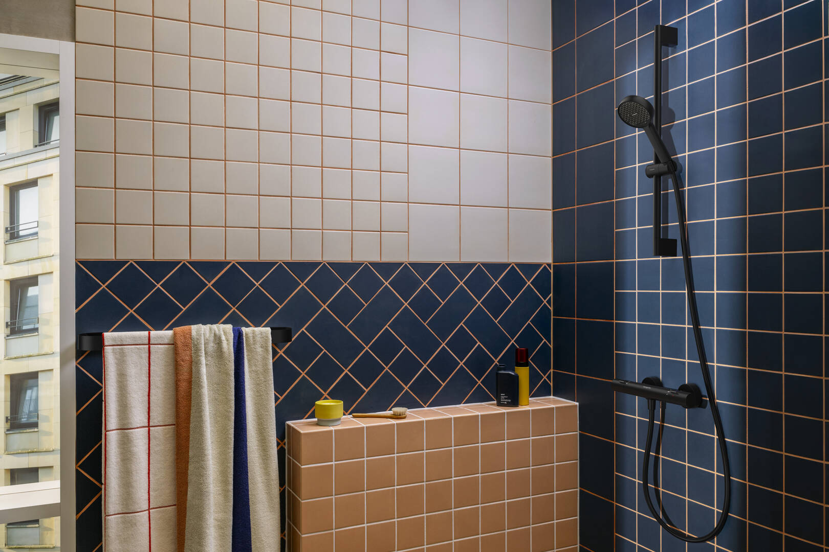Detailní pohled: Sprchová sada 95 2jet EcoSmart se sprchovou tyčí 65 cm 8