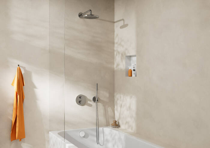 Close-up: Basic set for waste and overflow set for bathtubs 2