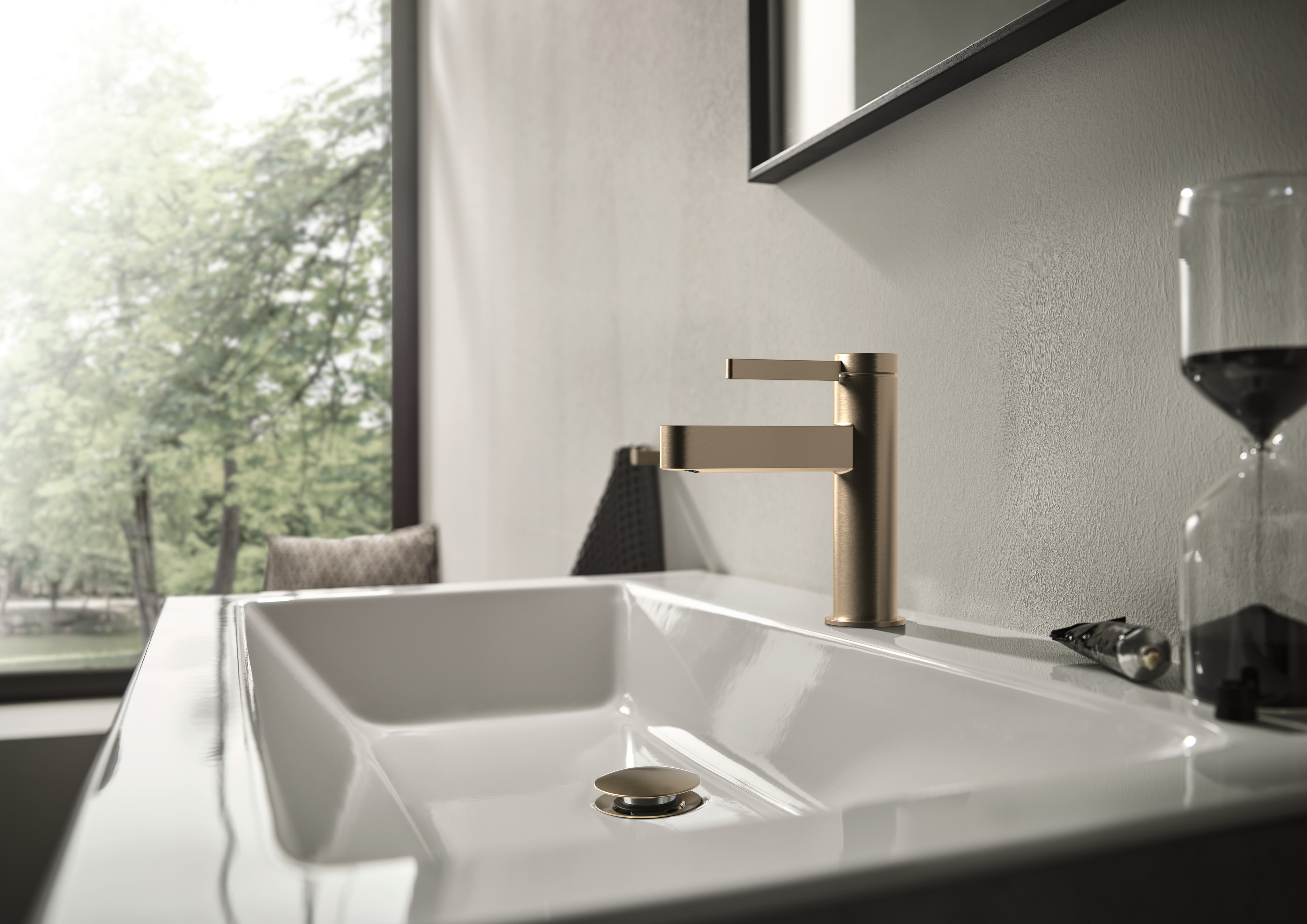 Close-up: Pillar tap 100 with lever handle for cold water or pre-adjusted water without waste set 1