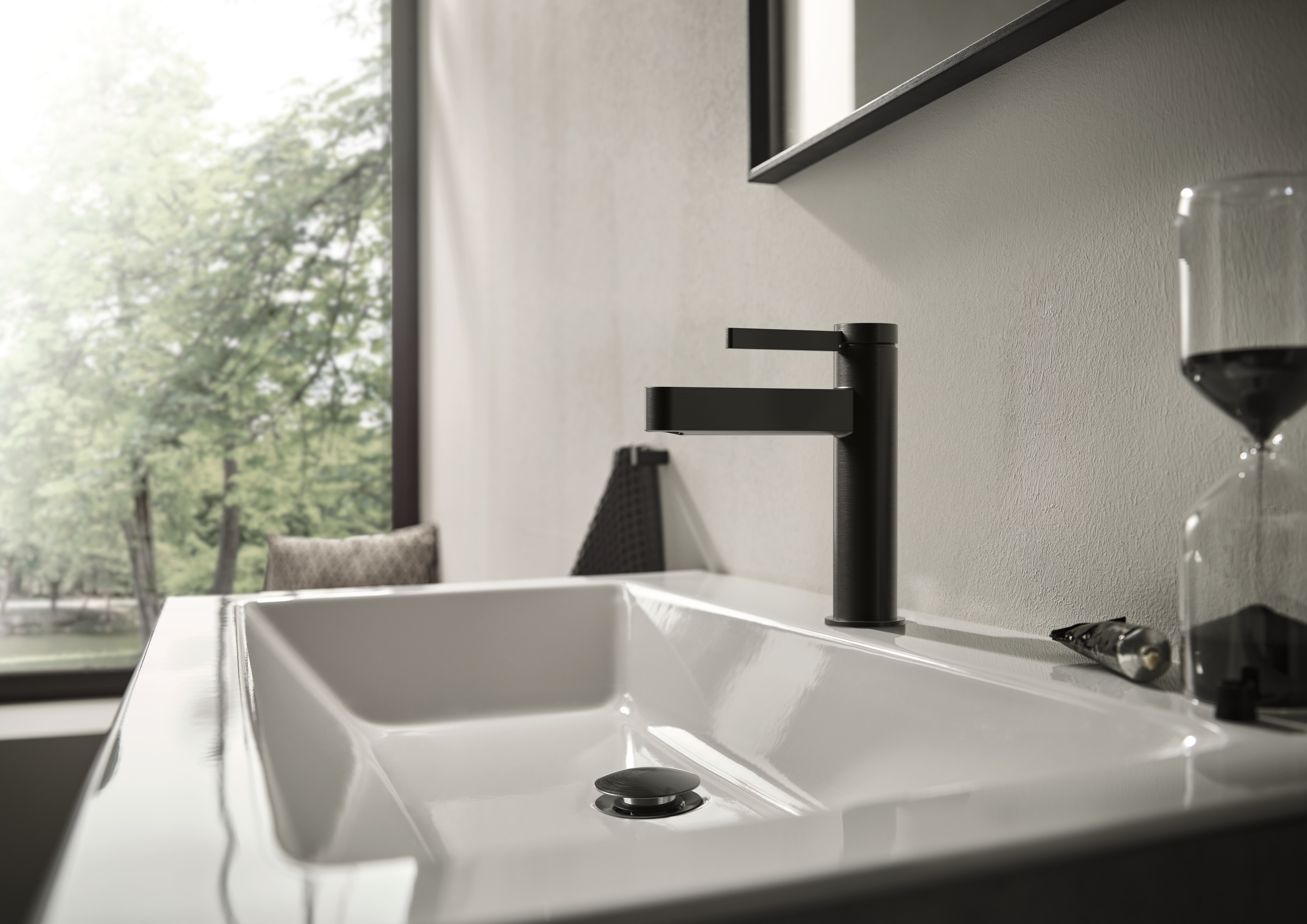 Close-Up: Einhebel-Waschtischmischer 110 CoolStart mit Push-Open Ablaufgarnitur 1