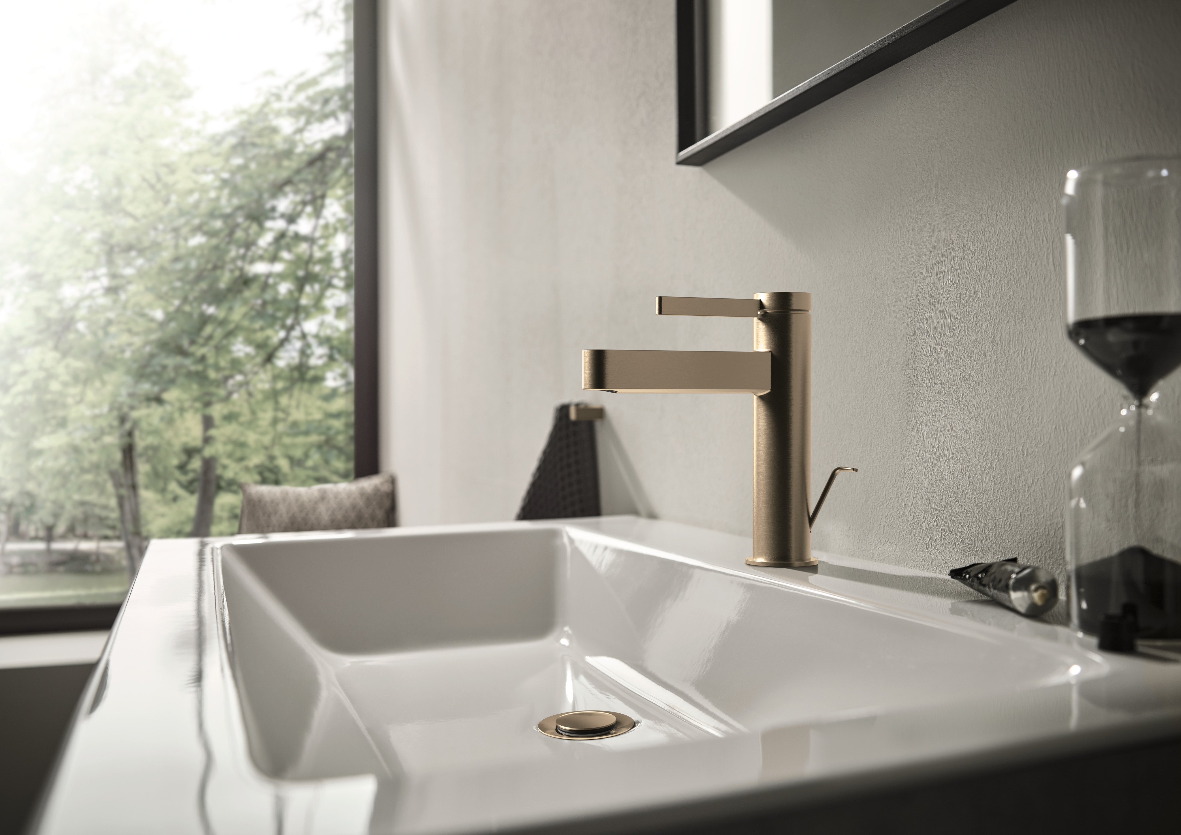 Close-up: Single-Hole Faucet 110 with Pop-Up Drain  1.2 GPM