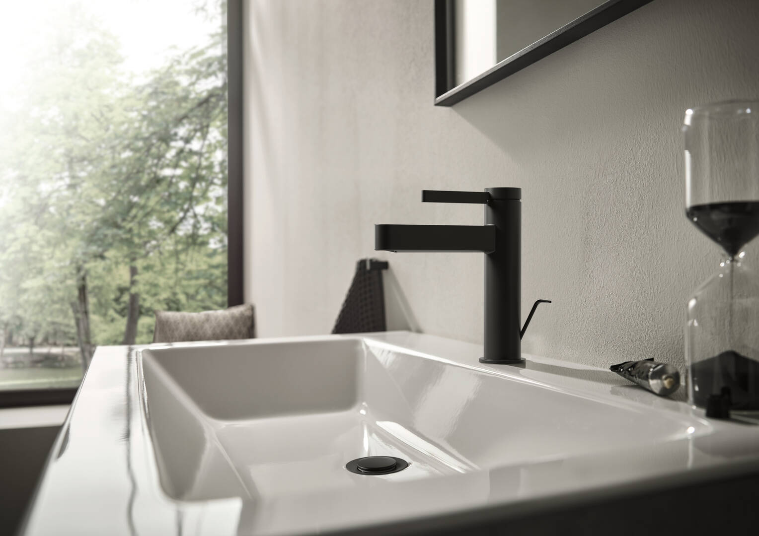 Primo piano: Miscelatore monocomando lavabo 110 con salterello 1