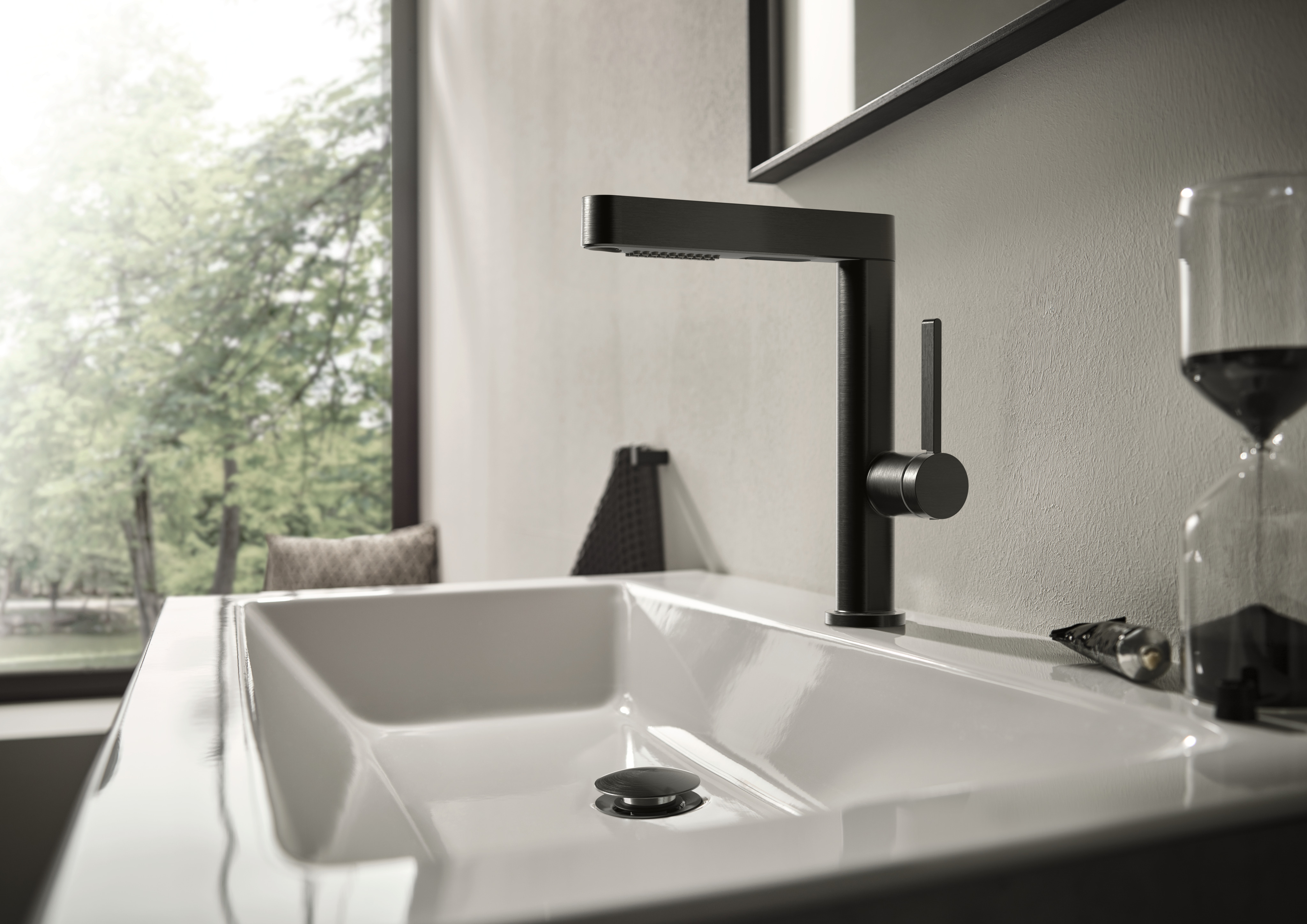 Close-up: Single-Hole Faucet 230 with 2-Spray Pull-Out  1.2 GPM