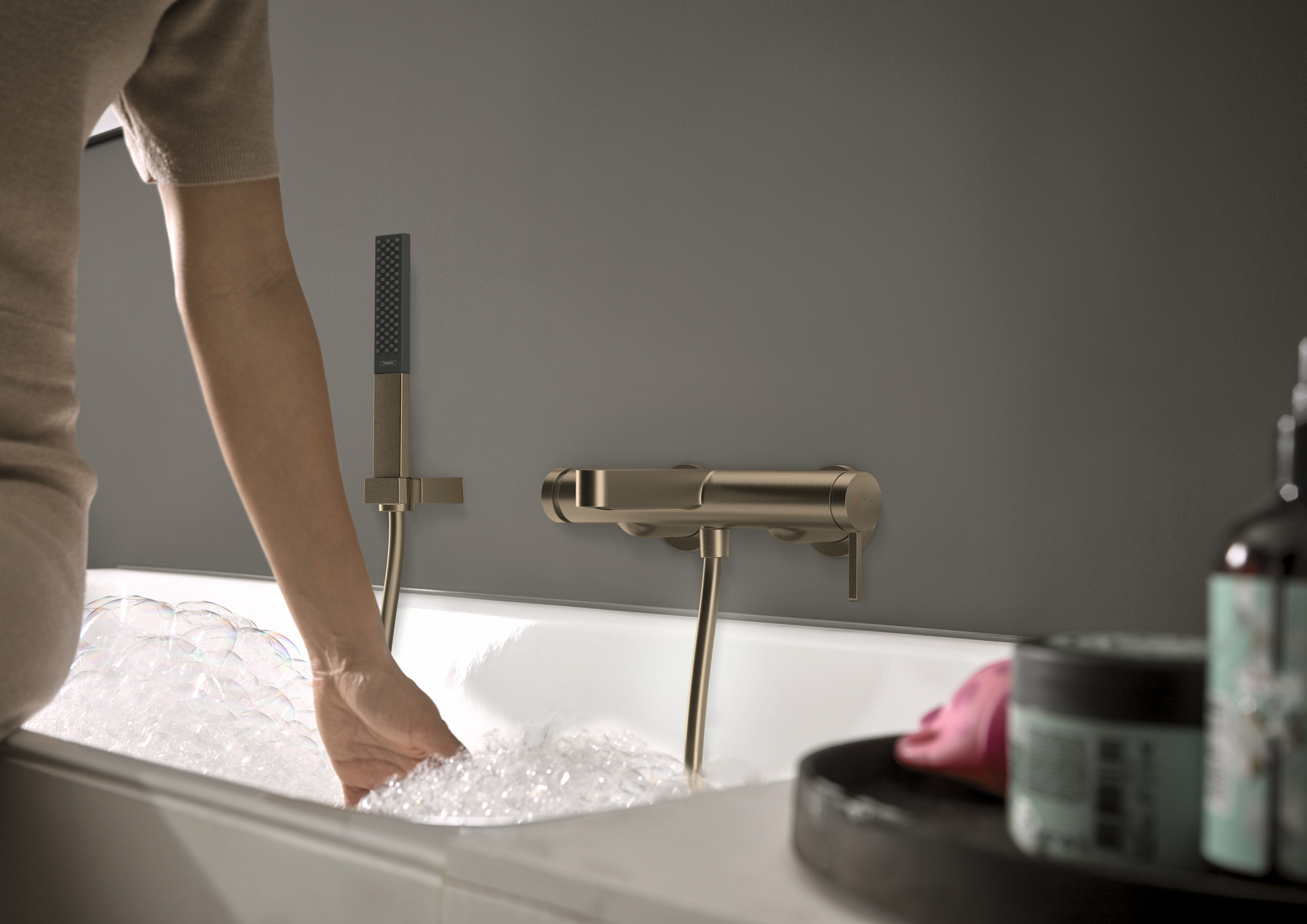 Close-up: Baton hand shower 100 1jet 1