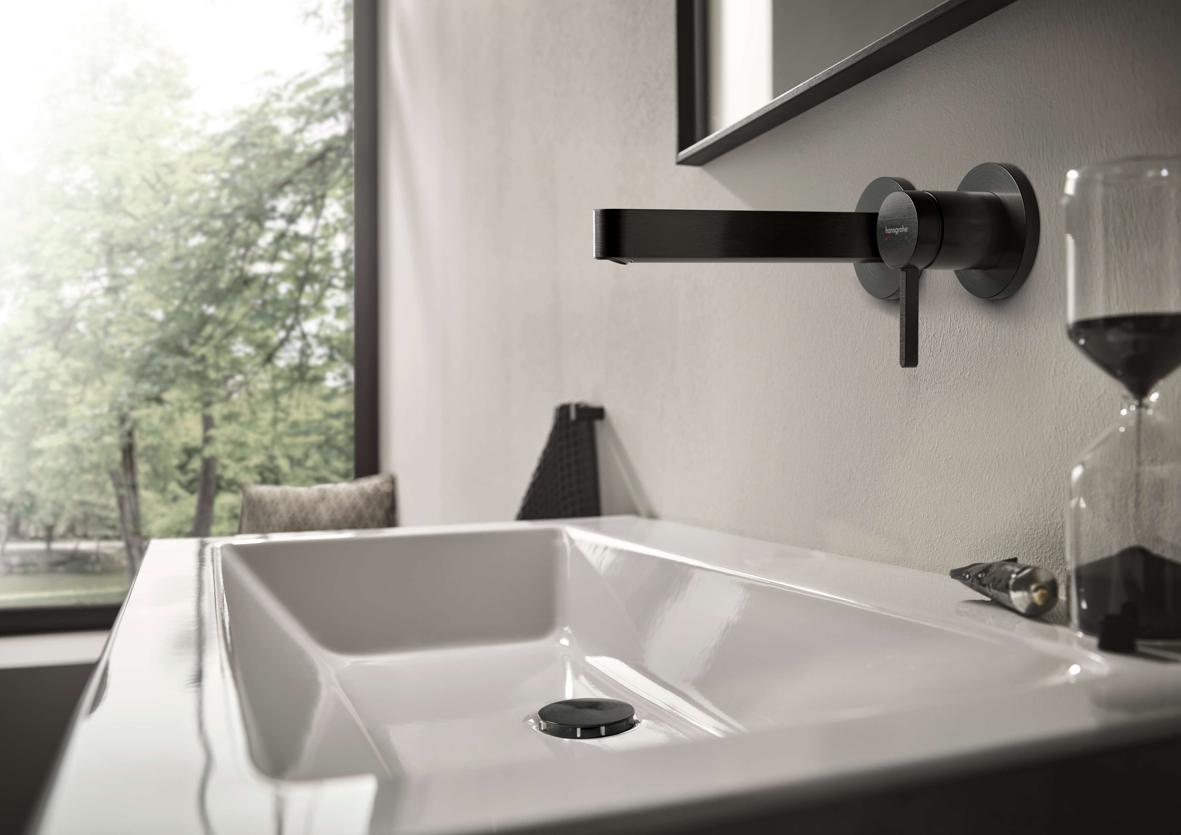 Fermer : Mitigeur de lavabo encastré mural  bec 228 mm