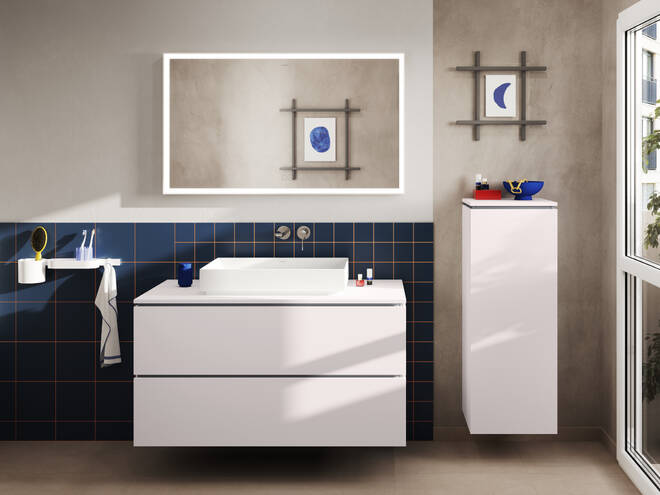 Close-up: Single lever basin mixer for concealed installation wall-mounted with spout 20 cm without waste set 22