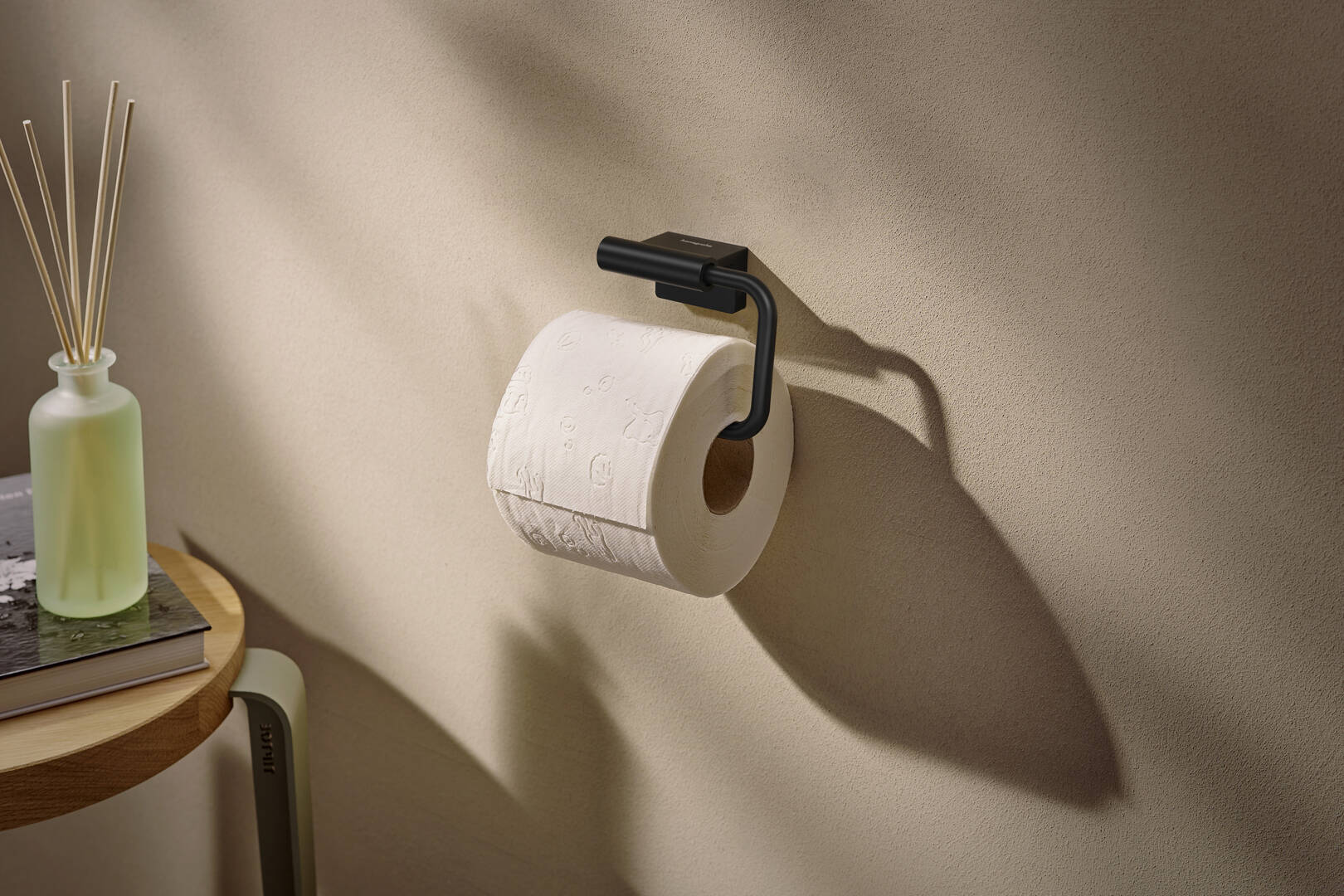 Close-up: WC-paperiteline 1