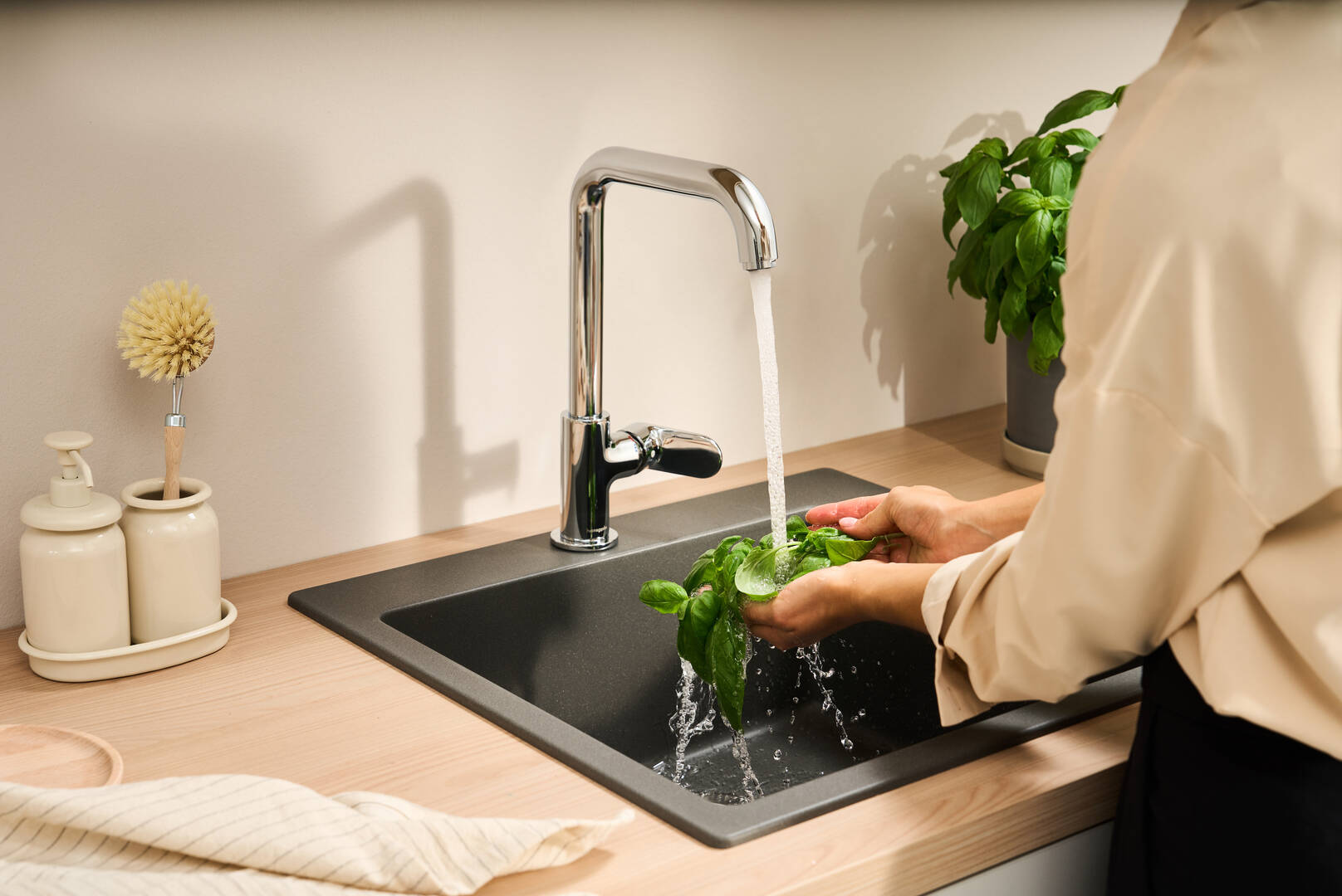 Close-up: 1-grepps köksblandare 260 4