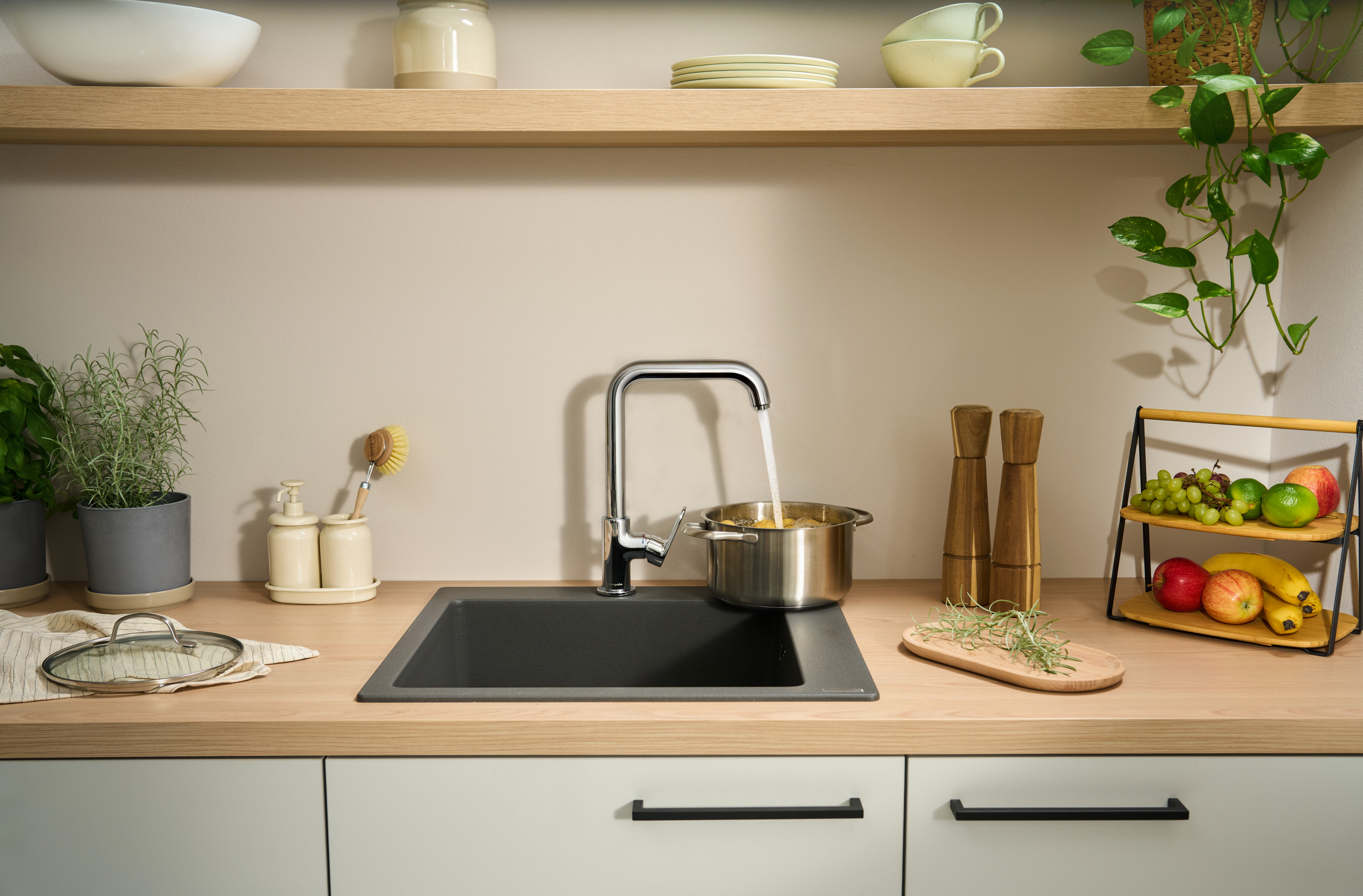 Close-up: 1-grepps köksblandare 260 7