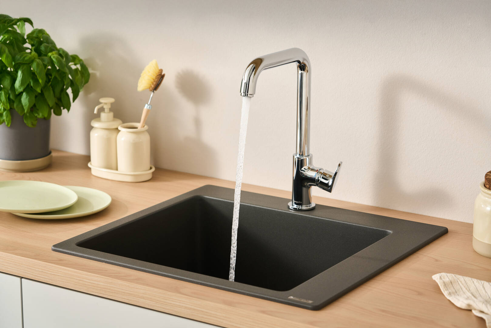 Close-up: 1-grepps köksblandare 260 8