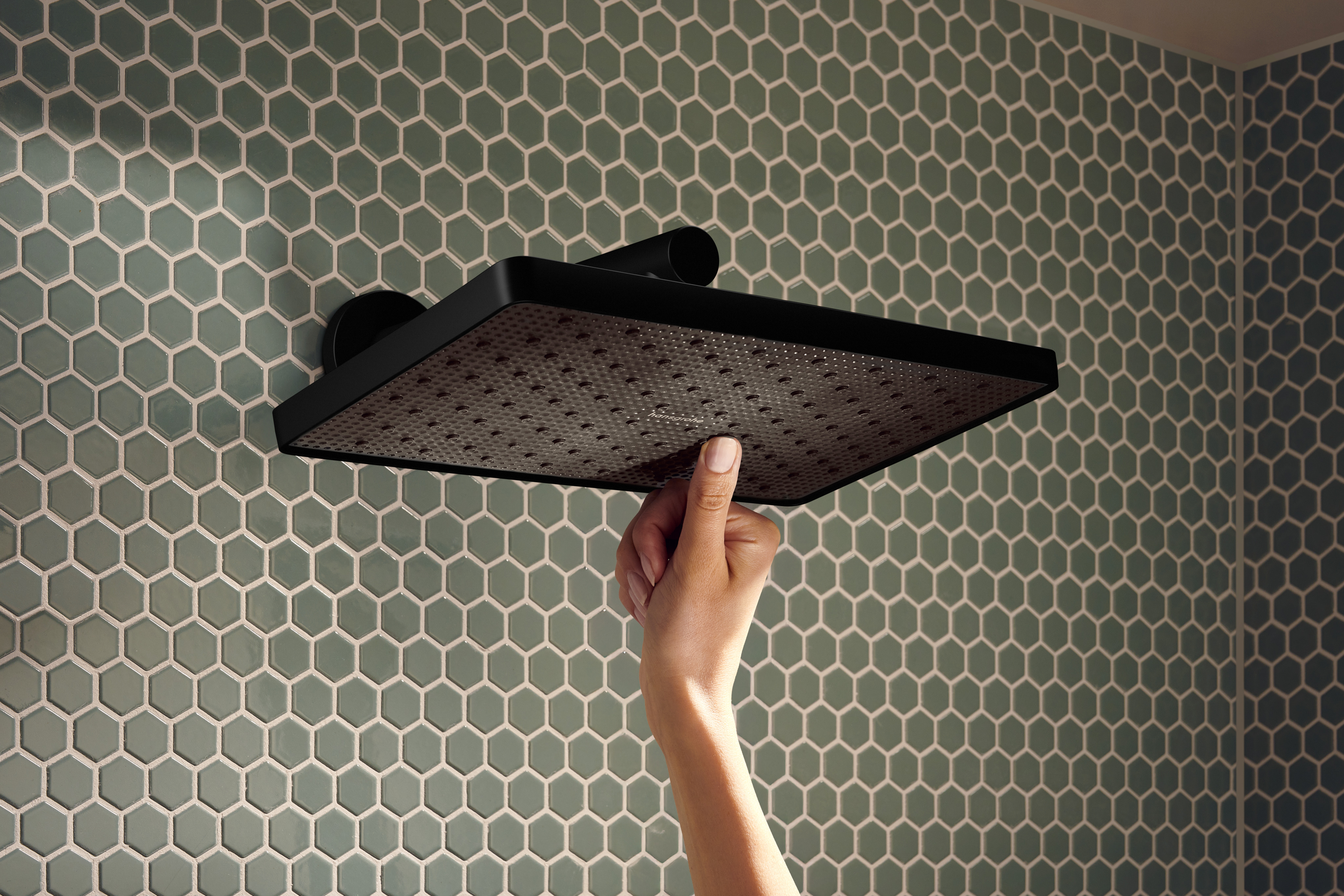 Close-up: Overhead shower 290/180 1jet EcoSmart 3
