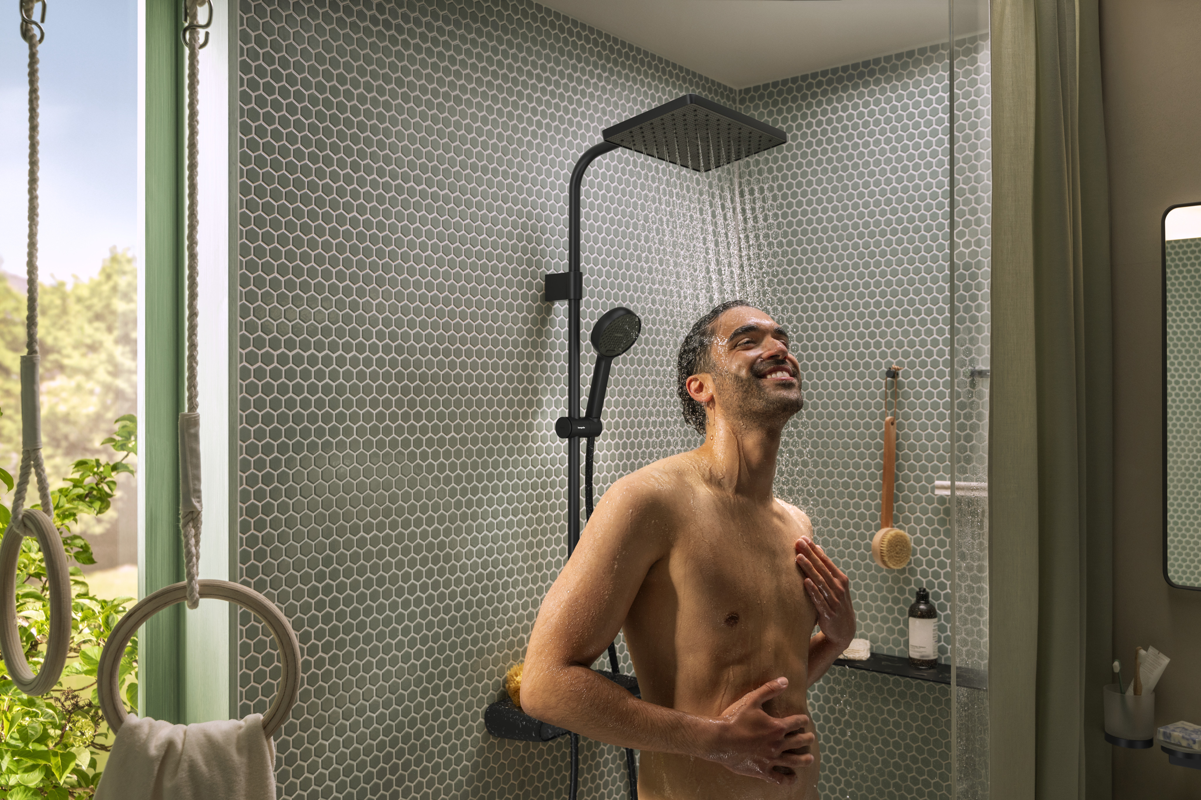 Primo piano: Showerpipe 290/180 1jet EcoSmart con ShowerTablet Select 360 Varia 2