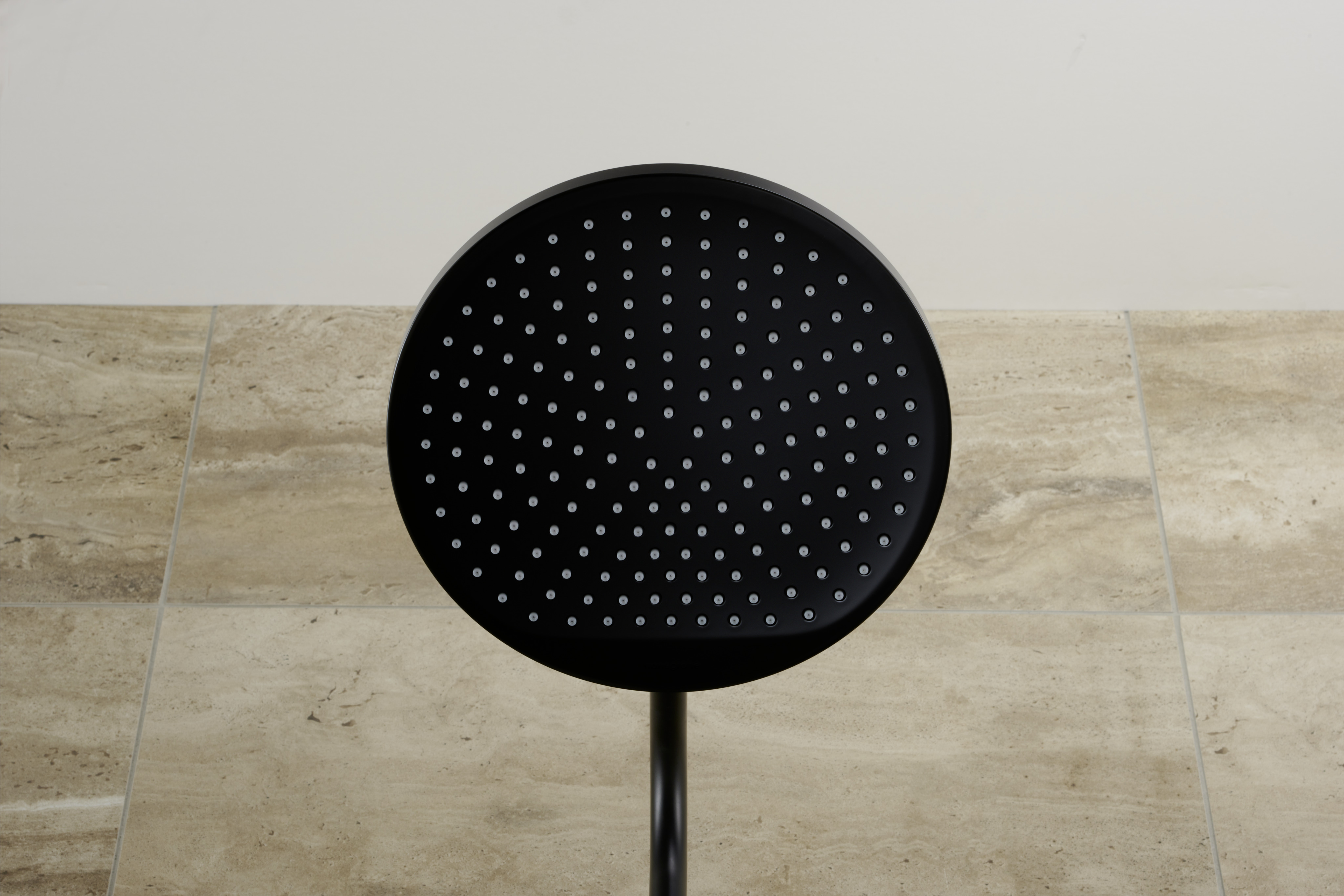 Close-up: Overhead shower 240 1jet EcoSmart 1