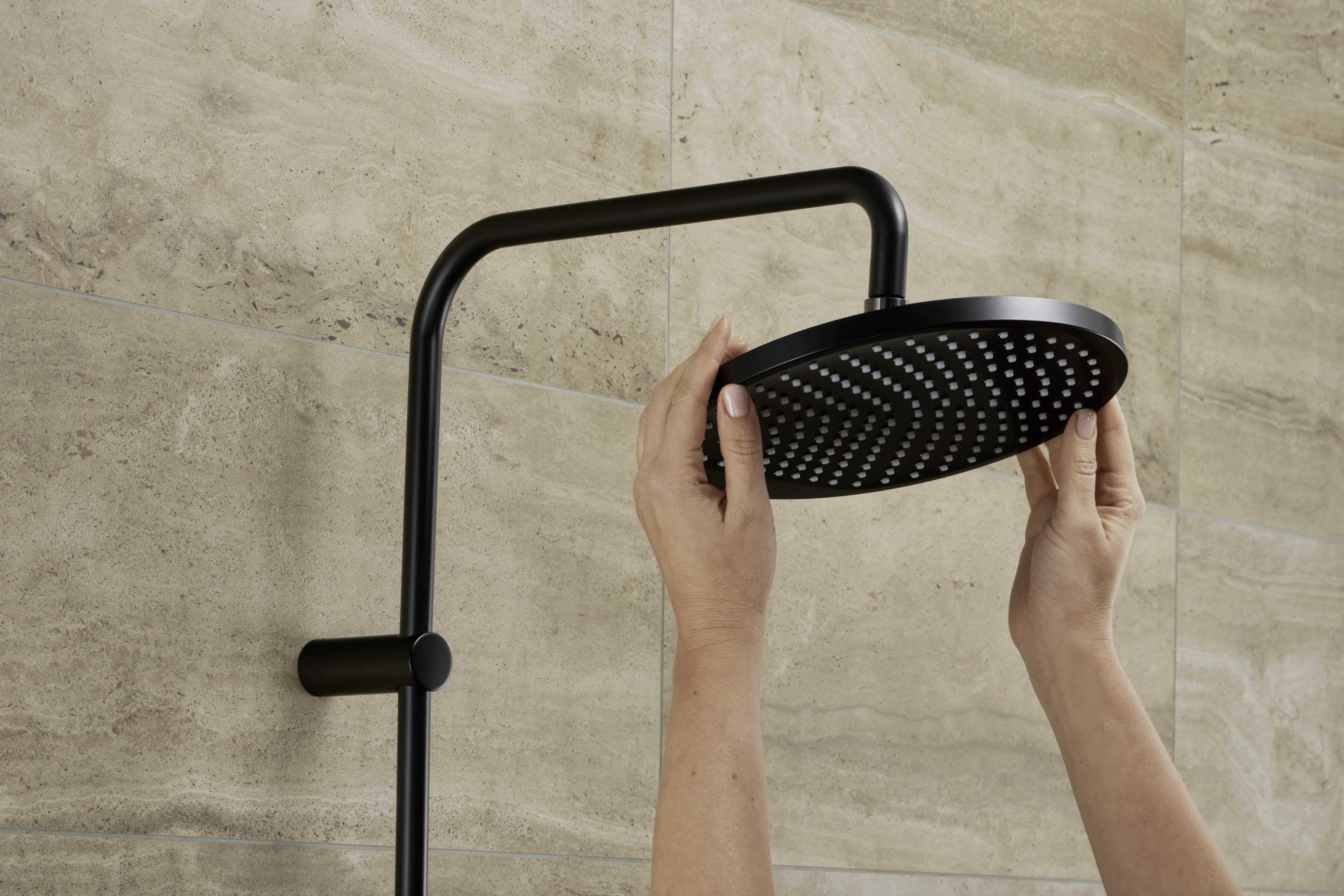 Close-up: Overhead shower 240 1jet EcoSmart 2