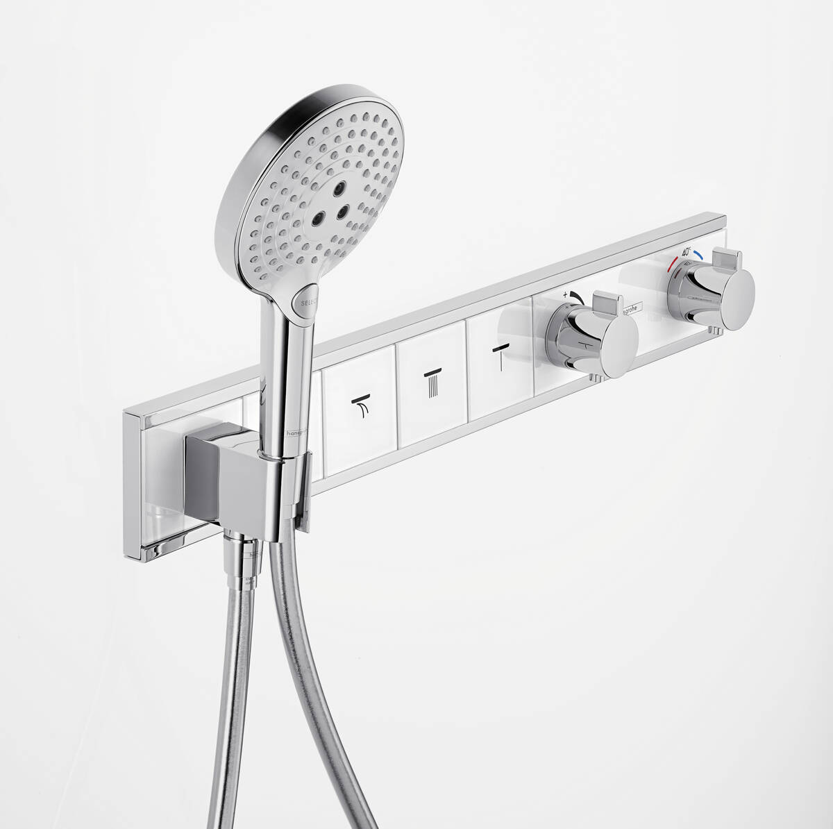 Close-up: Thermostat for concealed installation for 4 functions with integrated shower holder 1