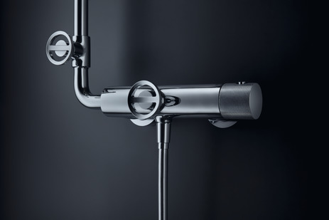 Showerpipe con termostato y ducha fija 2jet diseñado por Front